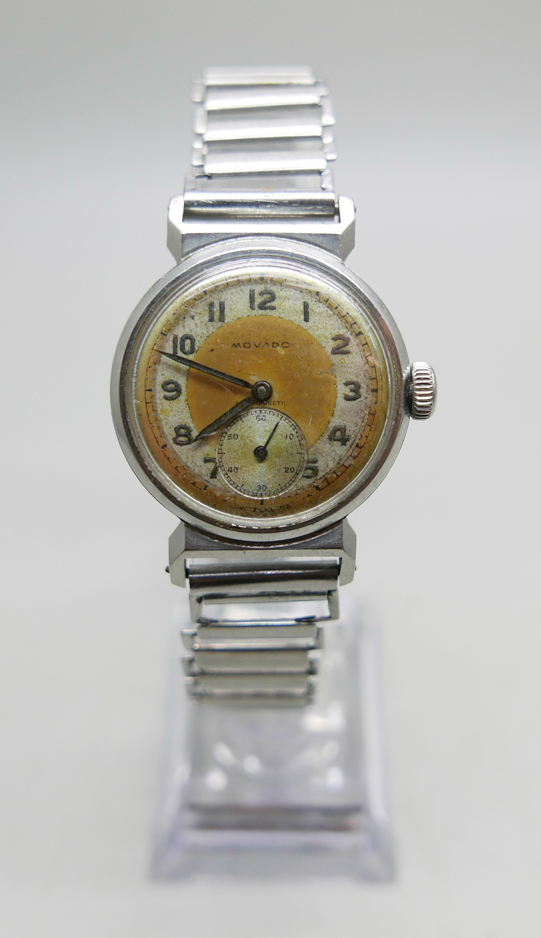 A gentleman's Movado wristwatch, 28mm case