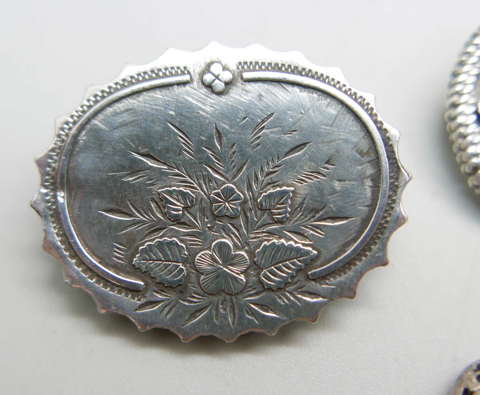 Five silver brooches - Image 3 of 4