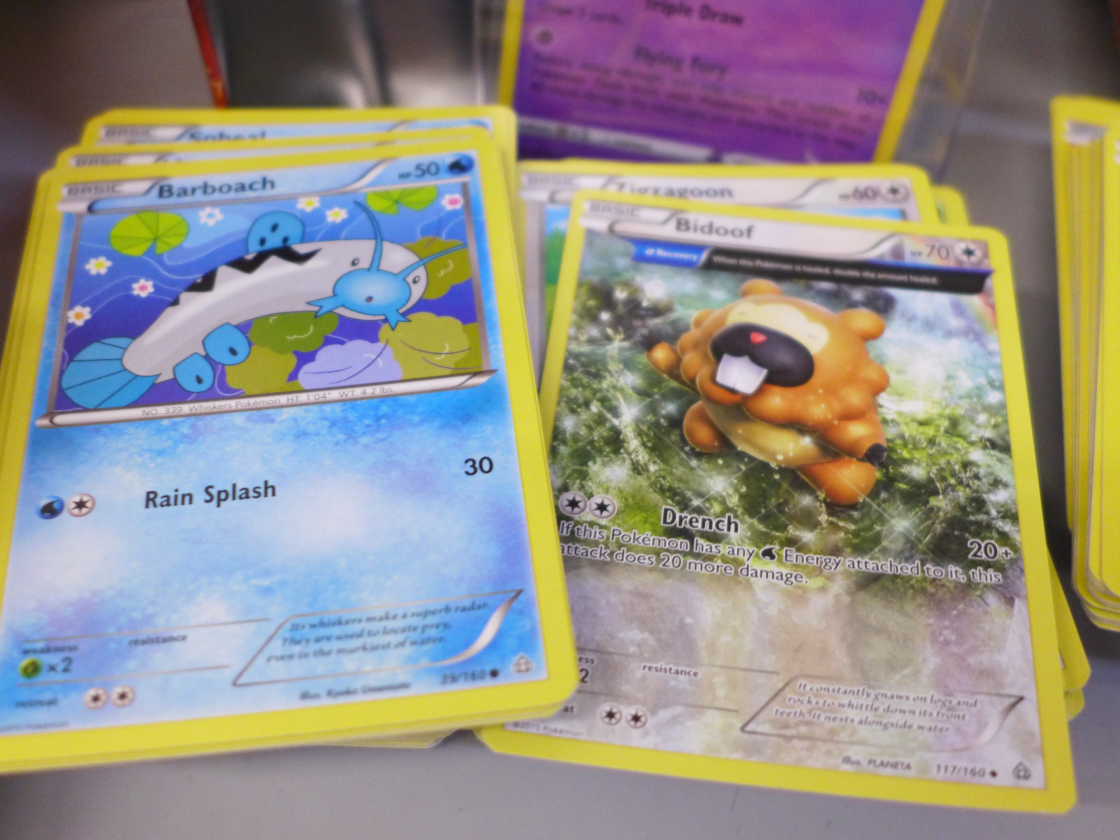 A large quantity of Pokemon cards in collectors tins - Image 7 of 7