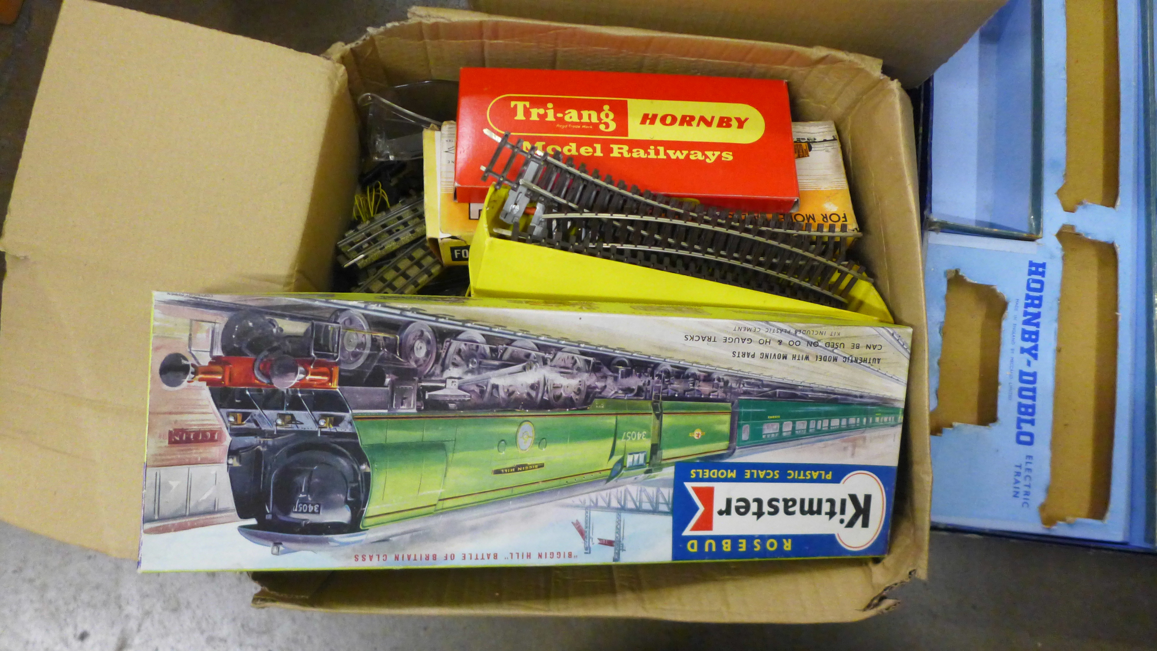 A collection of OO gauge track, including Hornby and accessories including a Sakai electric switch - Image 3 of 4