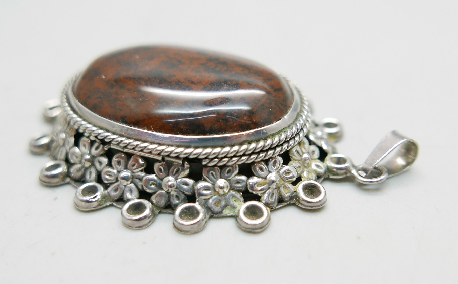 A large hallmarked silver and stone set pendant, London import mark for 1977, 48mm wide - Image 4 of 4