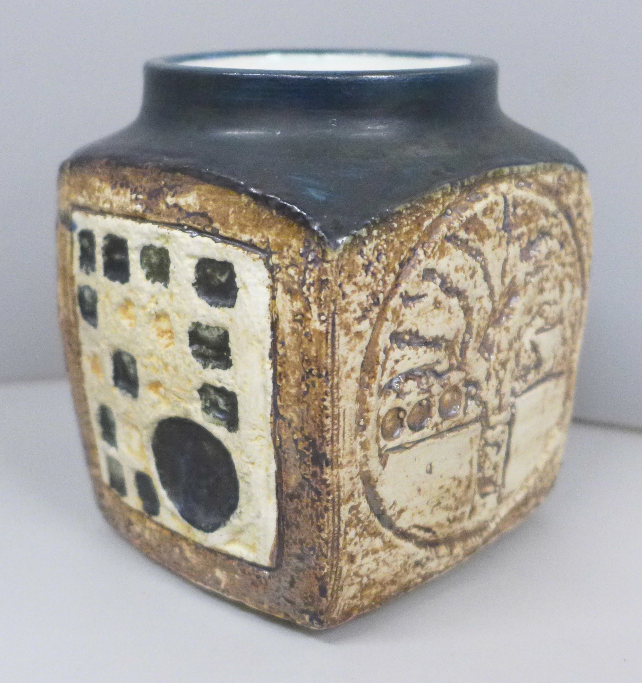 A Troika marmalade jar by Honor Curtis, 10cm
