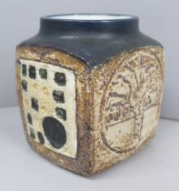 A Troika marmalade jar by Honor Curtis, 10cm