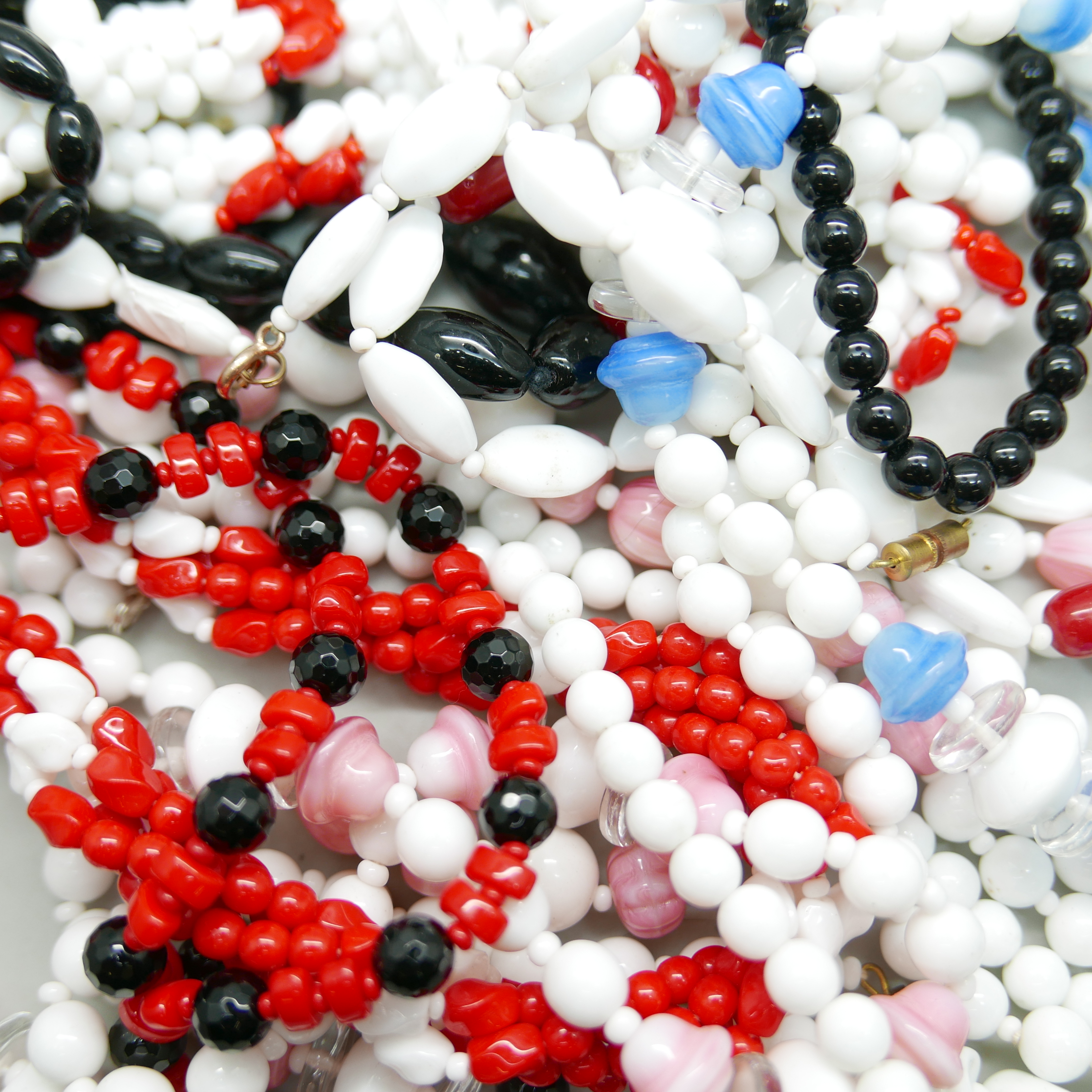 Vintage glass bead necklaces - Image 2 of 2