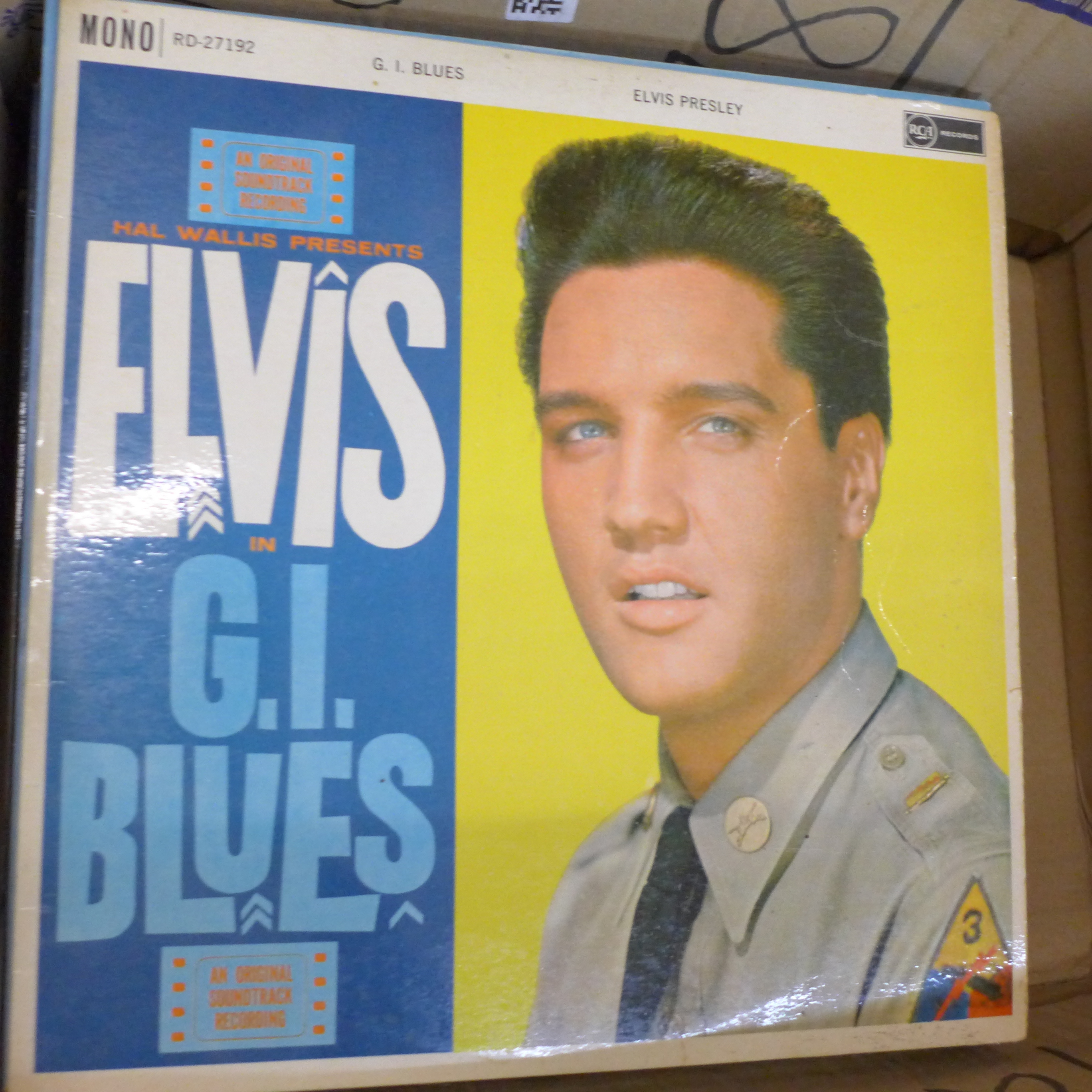 A collection of Elvis Presley LP records and cine-films - Image 4 of 9