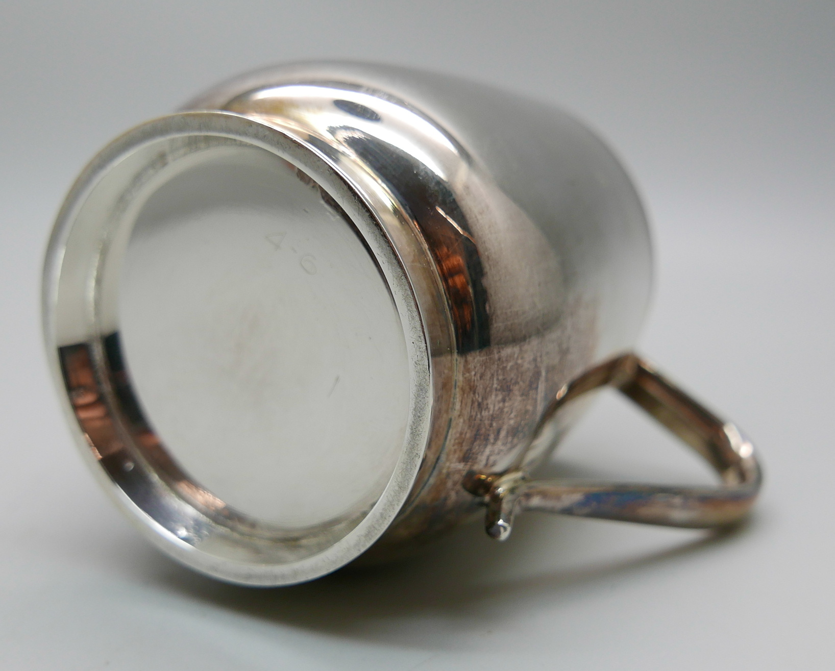 A silver mug, 140g - Image 4 of 4