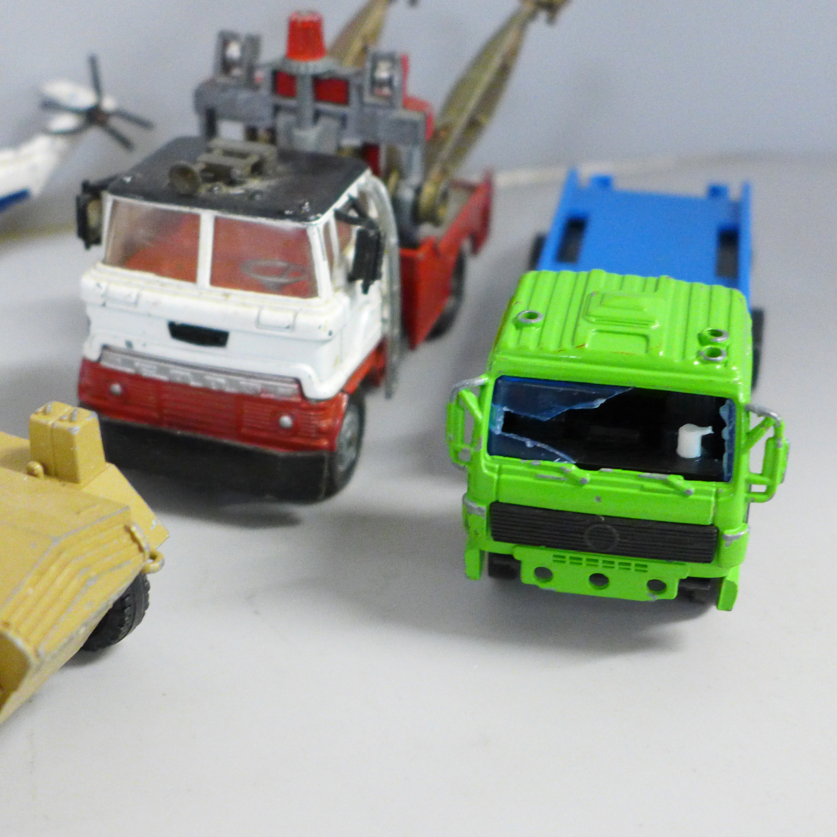 A collection of Dinky, Corgi and Matchbox vehicles, playworn - Image 4 of 5