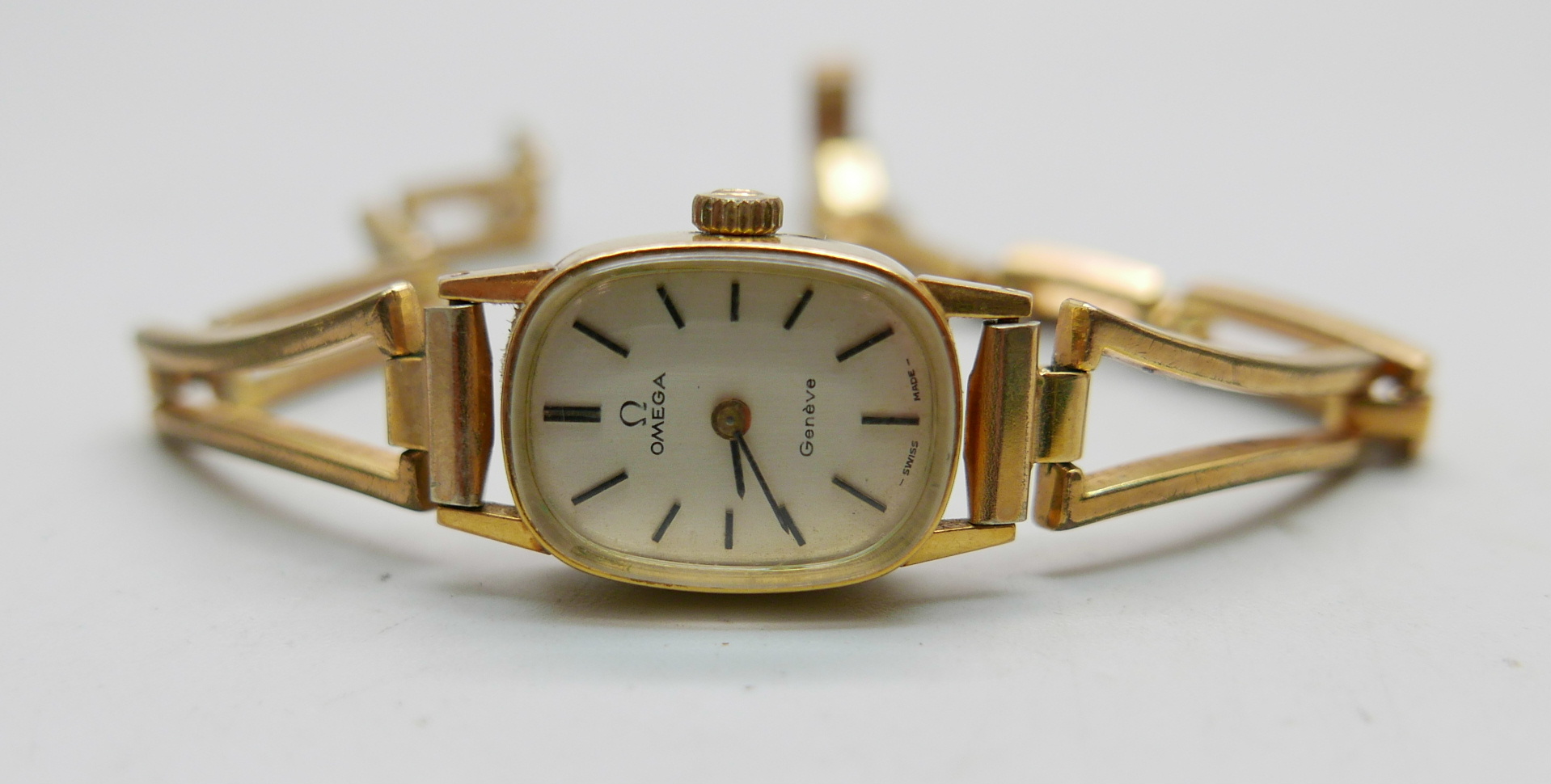 A lady's Omega wristwatch wtih a midi Omega DeVille quartz wristwatch - Image 3 of 3