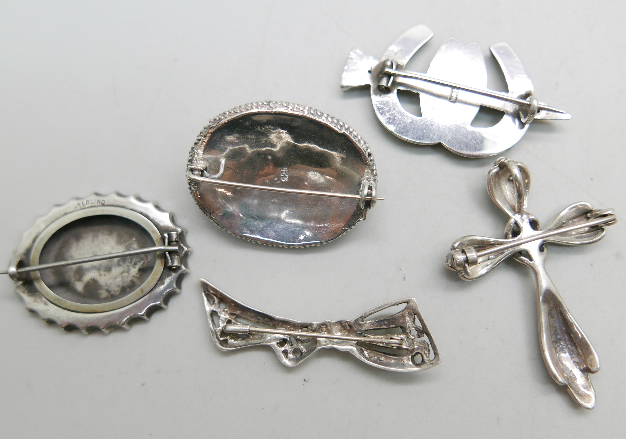 Five silver brooches - Image 4 of 4