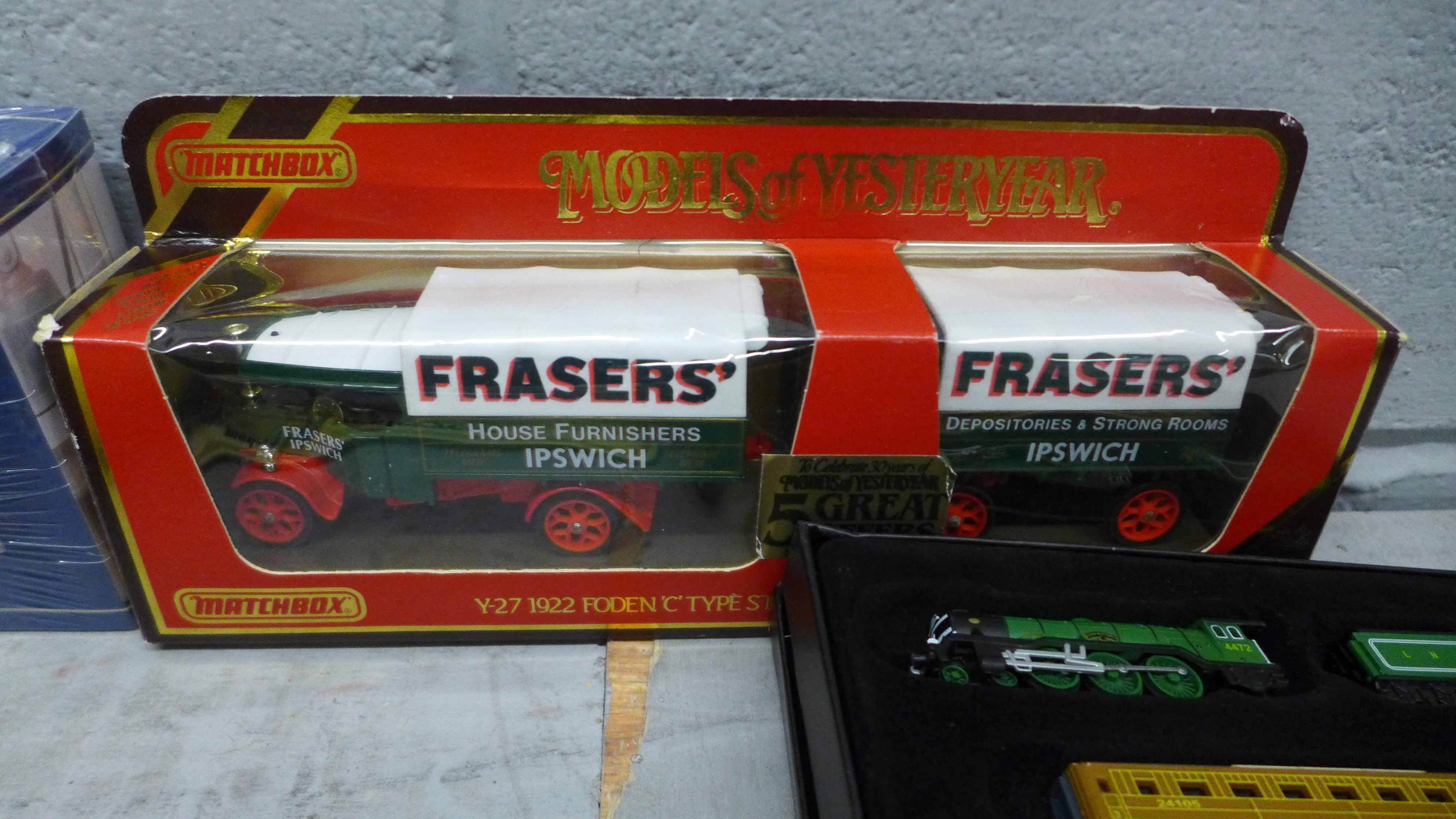 A collection of model vehicles, twelve Matchbox Models of Yesteryear including Y-27 1922 Foden C - Image 3 of 8