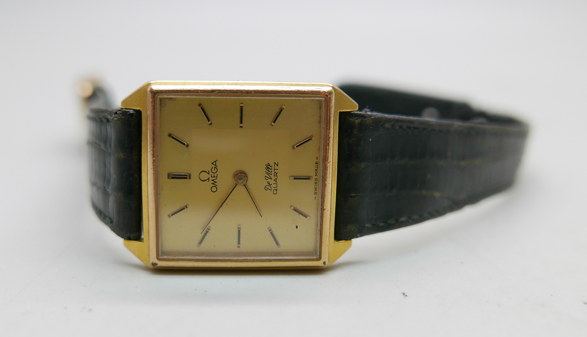 A lady's Omega wristwatch wtih a midi Omega DeVille quartz wristwatch - Image 2 of 3