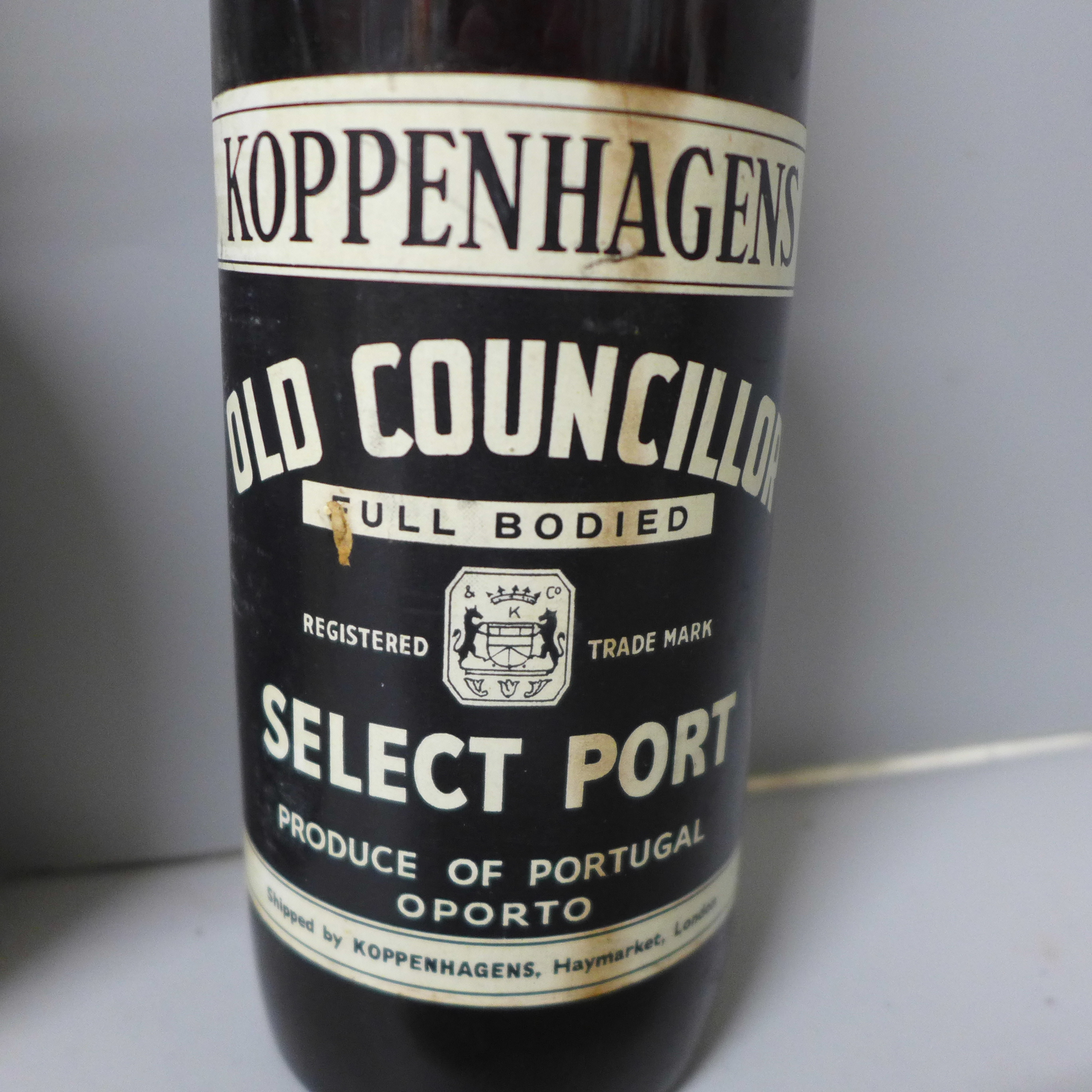 A bottle of Koppenhagens Old Councillor full bodied select port, a bottle of Tio Pepe Gonzalez Byass - Image 2 of 5