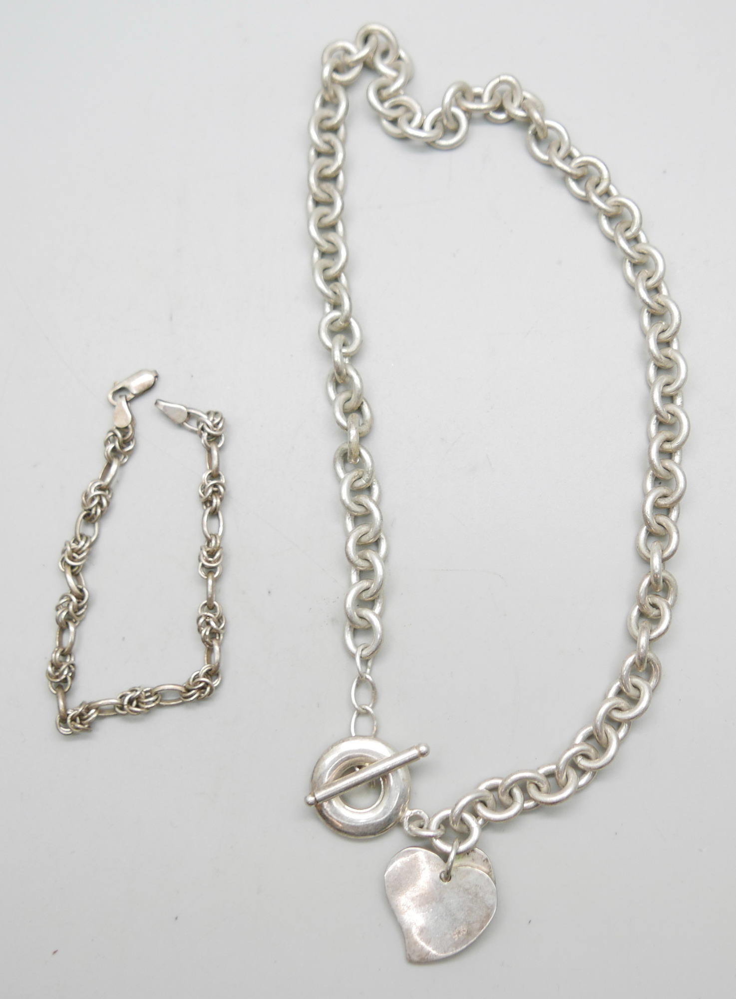 A silver heart, T-bar necklace and a silver bracelet, 77g - Image 4 of 4