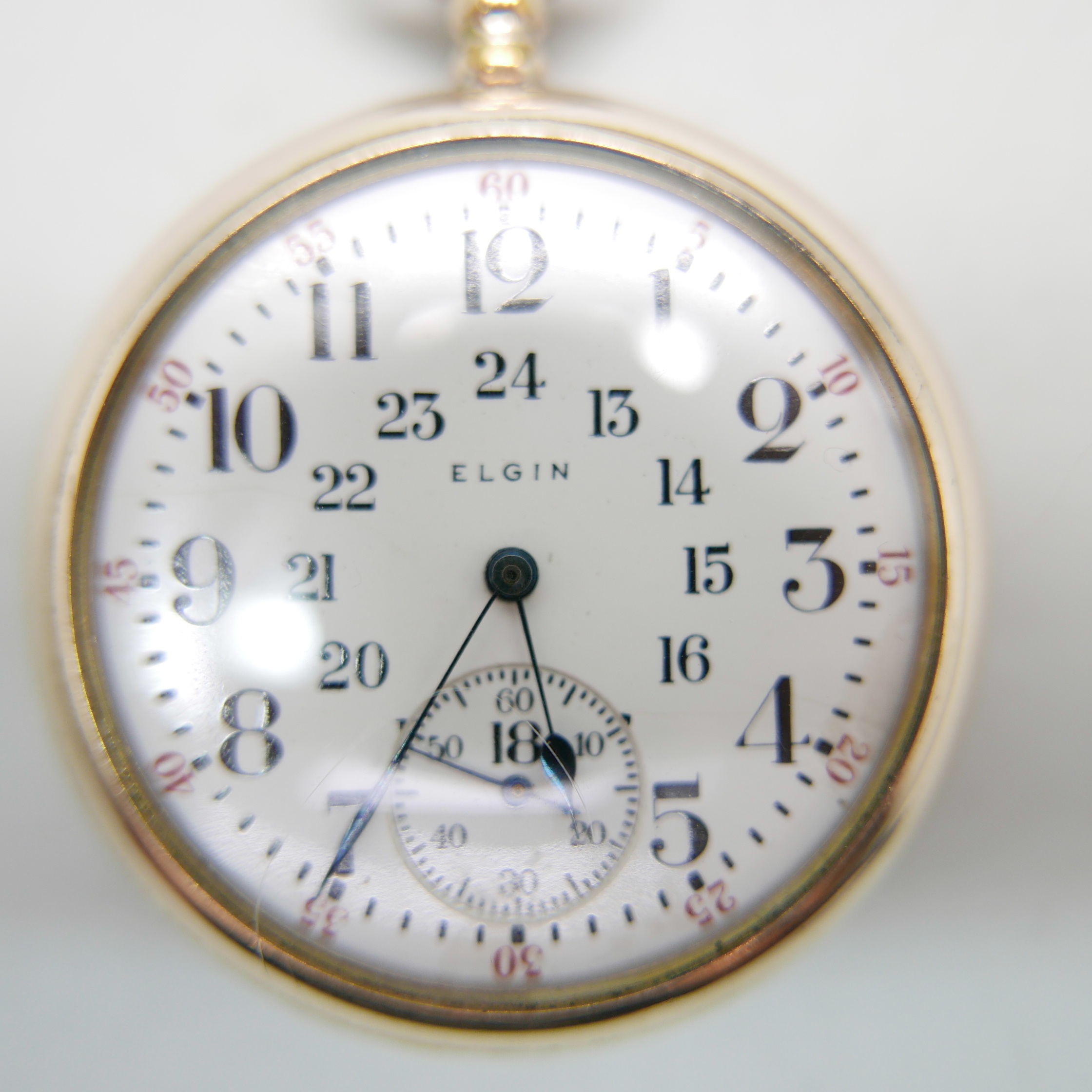 A gold plated Elgin pocket watch with railroad dial, screw back case - Image 2 of 2