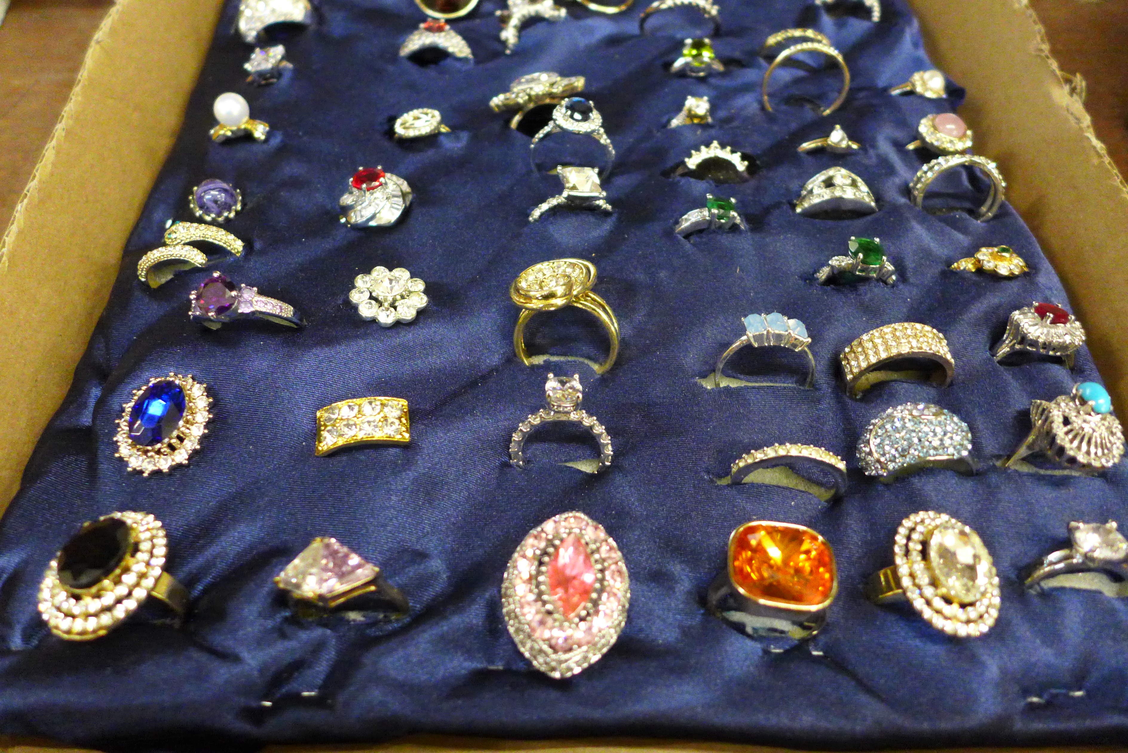 A collection of sixty dress rings - Image 2 of 3