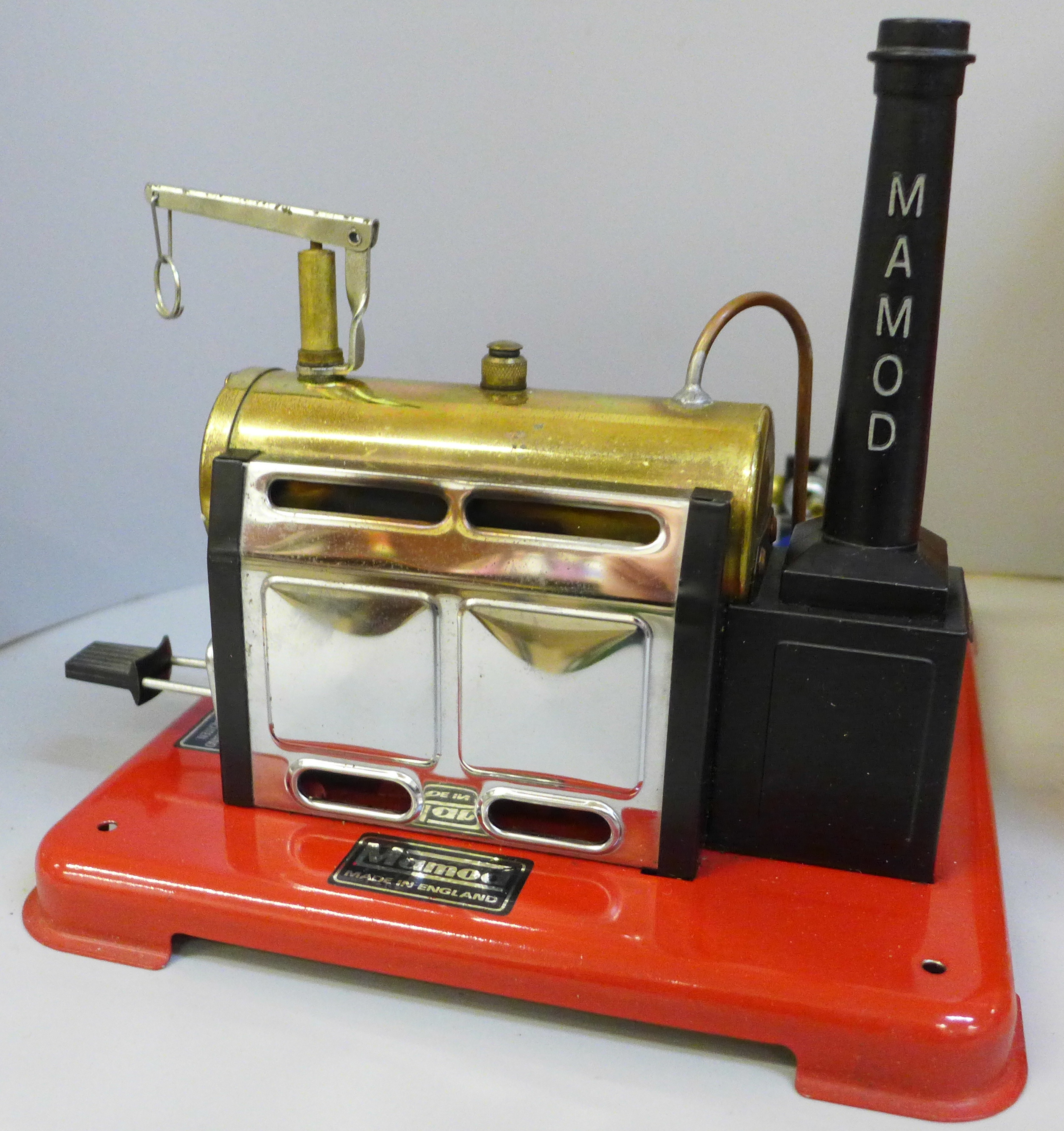 A Mamod Steam Engine SP4 in original box and an Eccentric Press (Wilesco M59) in original box - Image 3 of 6