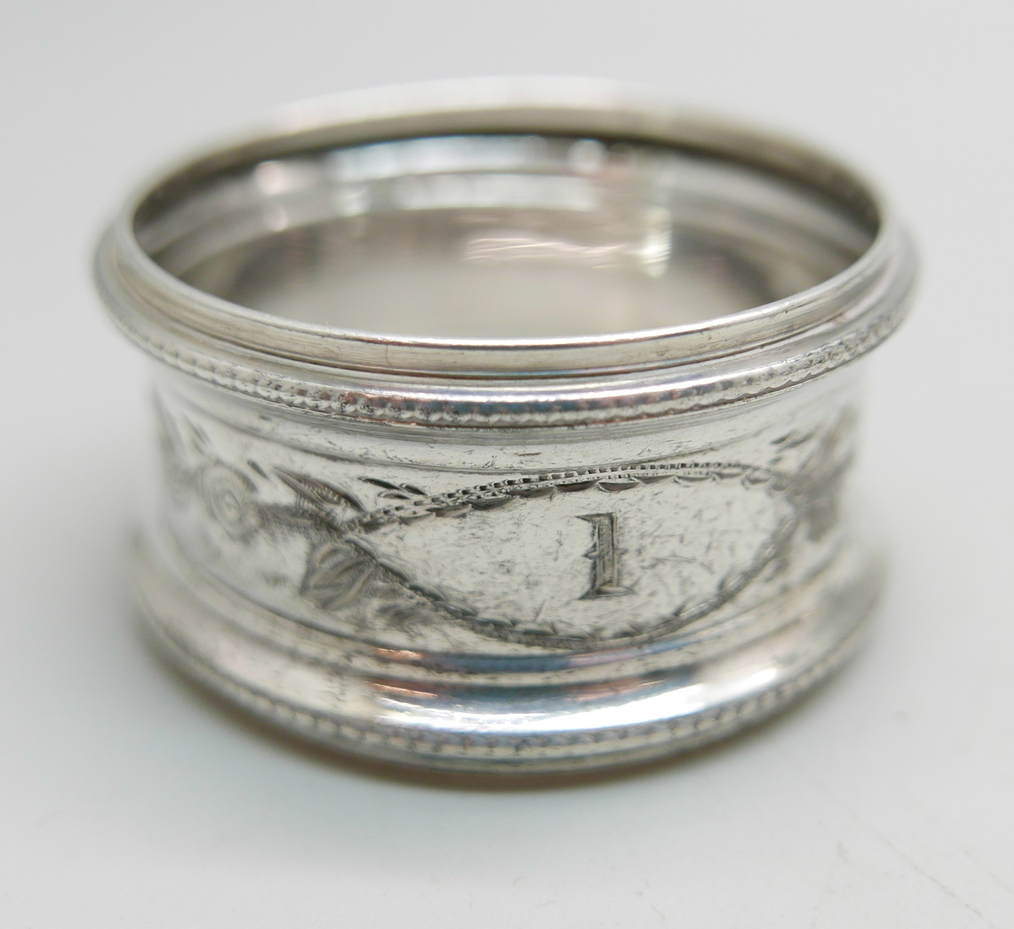 Four silver napkin rings, 60g - Image 2 of 5