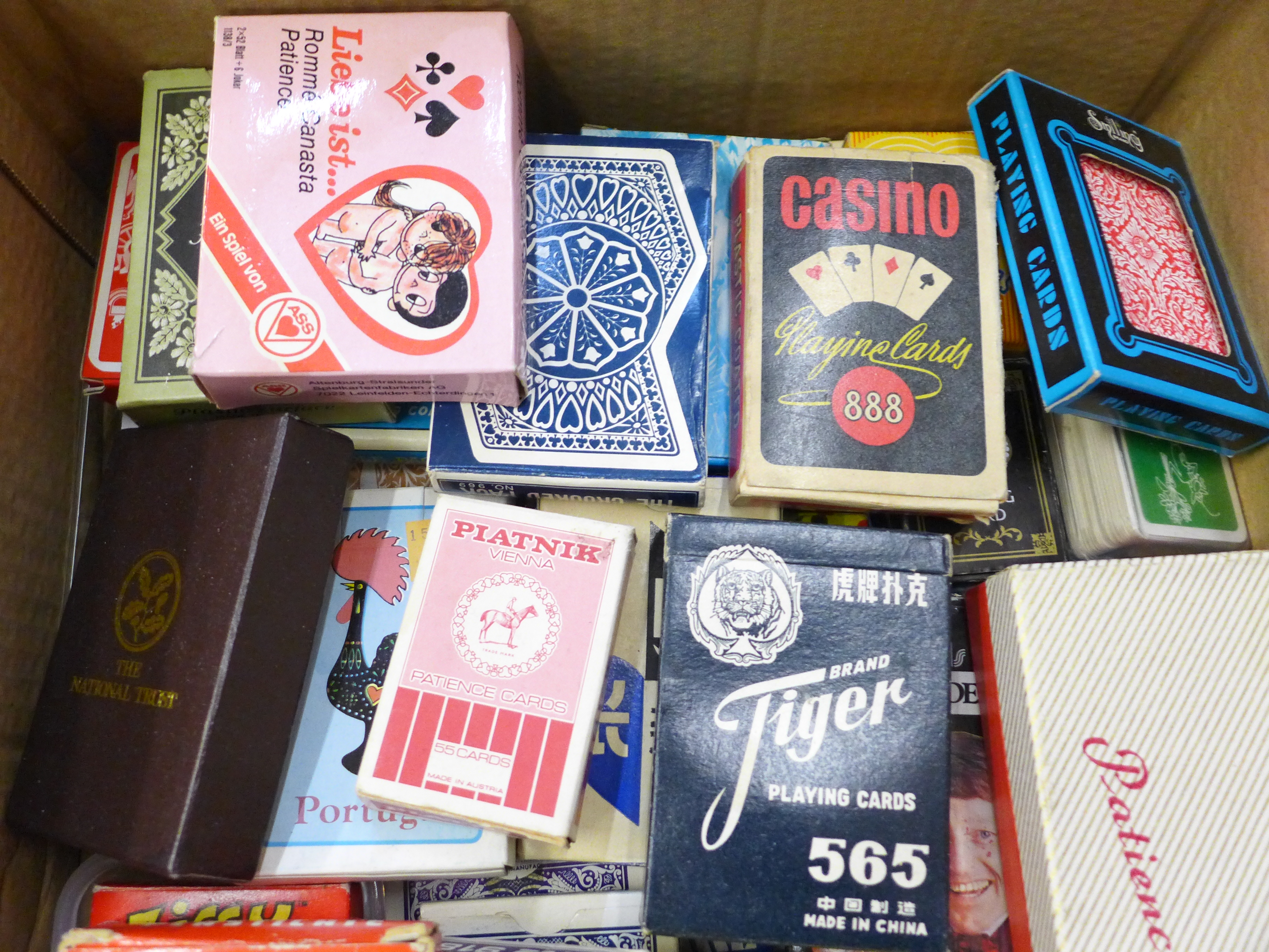 A collection of vintage playing cards - Image 3 of 3