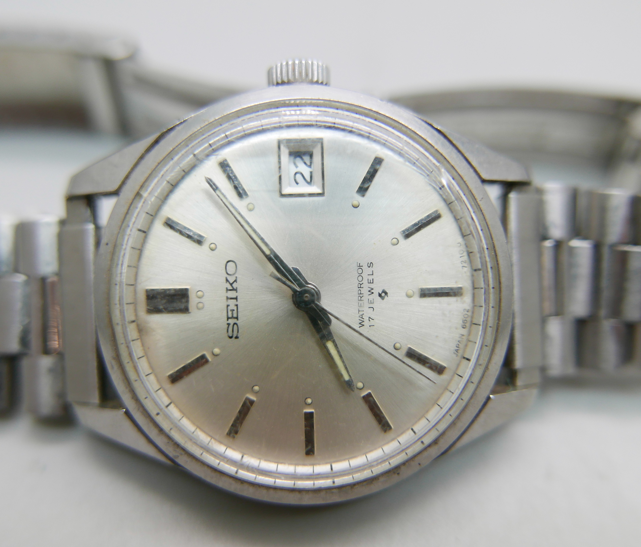 A gentleman's Seiko 17 jewels date wristwatch
