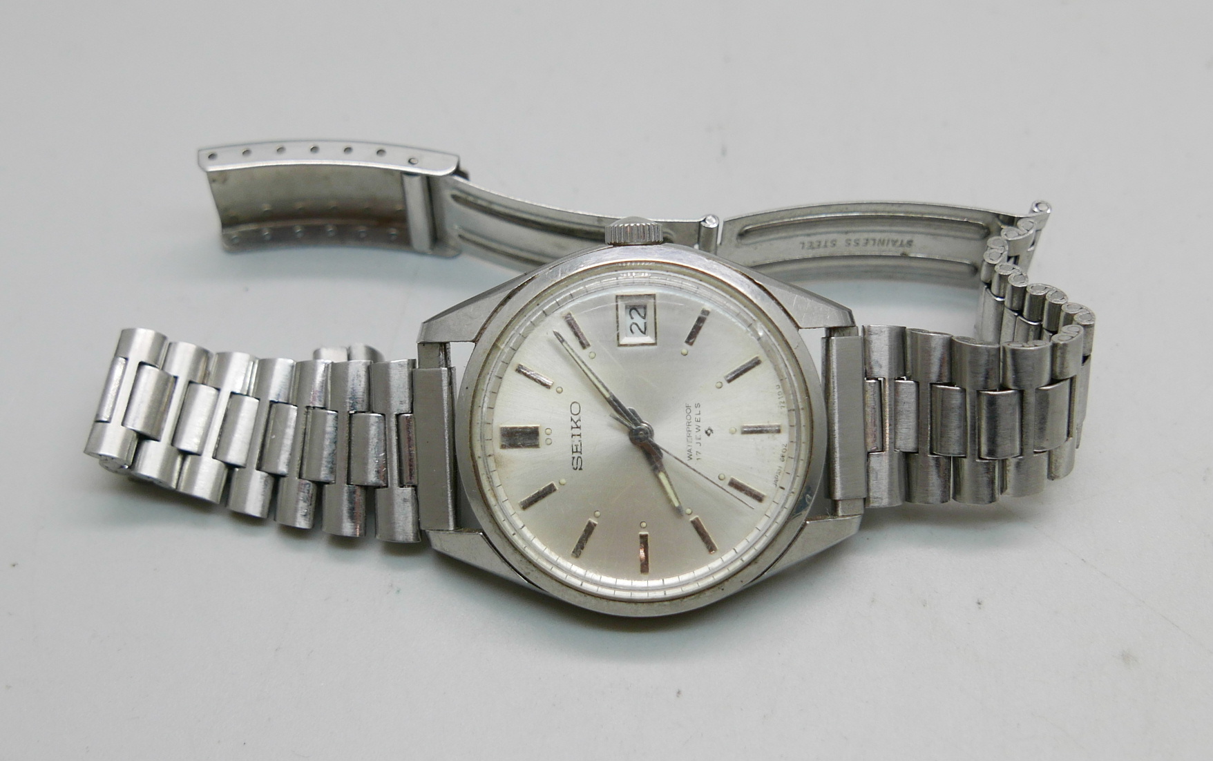 A gentleman's Seiko 17 jewels date wristwatch - Image 2 of 3