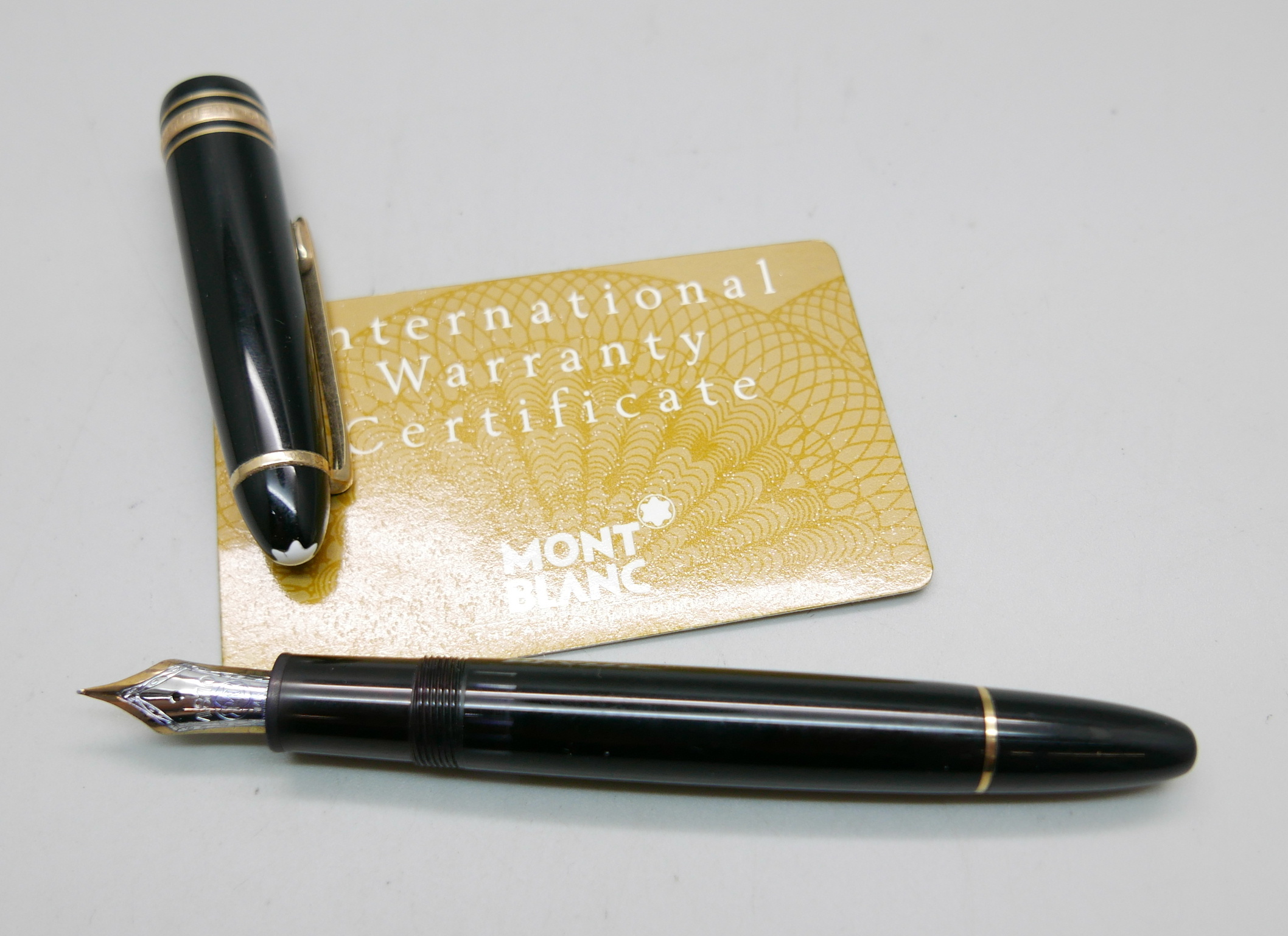 A Montblanc Meisterstuck No.146 fountain pen with 14ct gold nib, EC110011, with a warranty card - Image 4 of 4