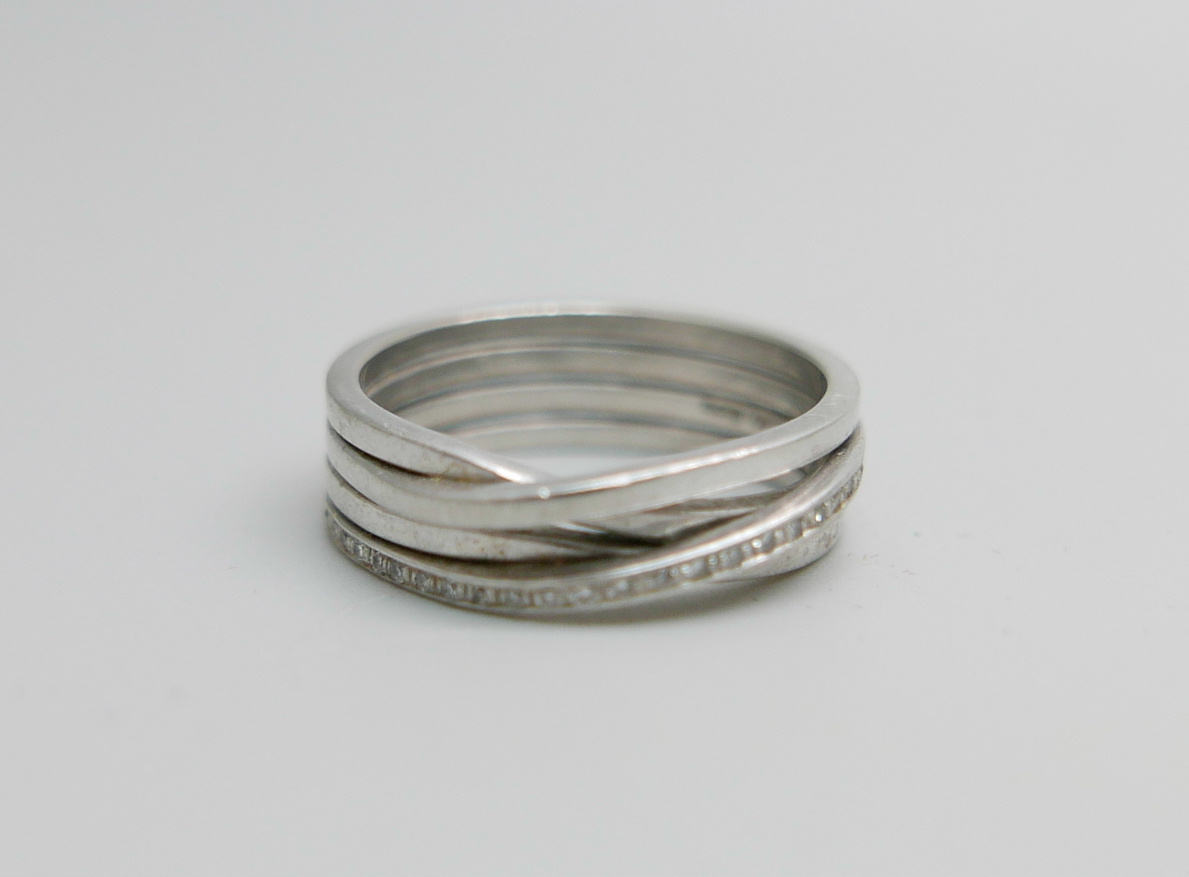 A 950 platinum and 28 diamond ring, 7.9g, M
