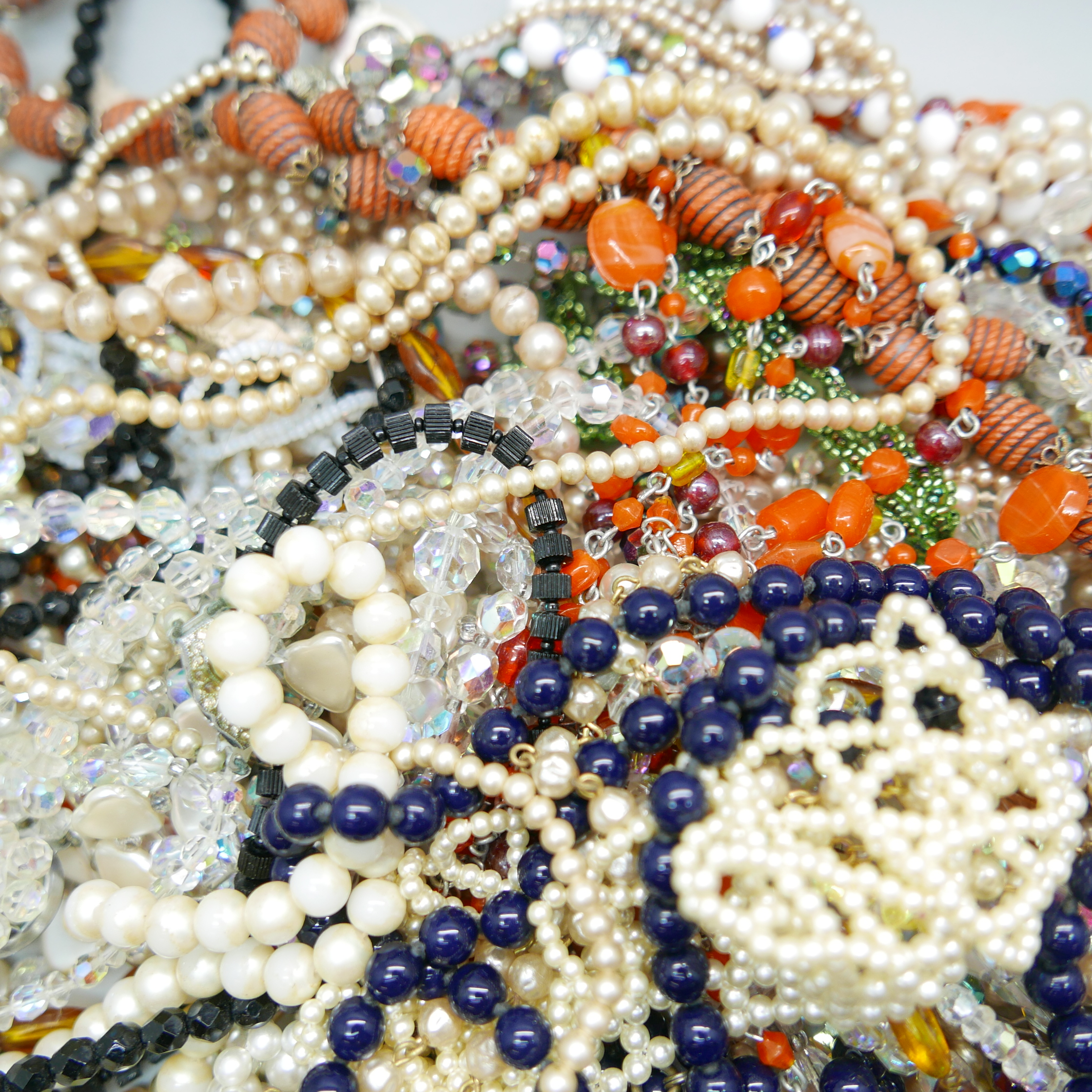 Vintage bead necklaces - Image 3 of 3