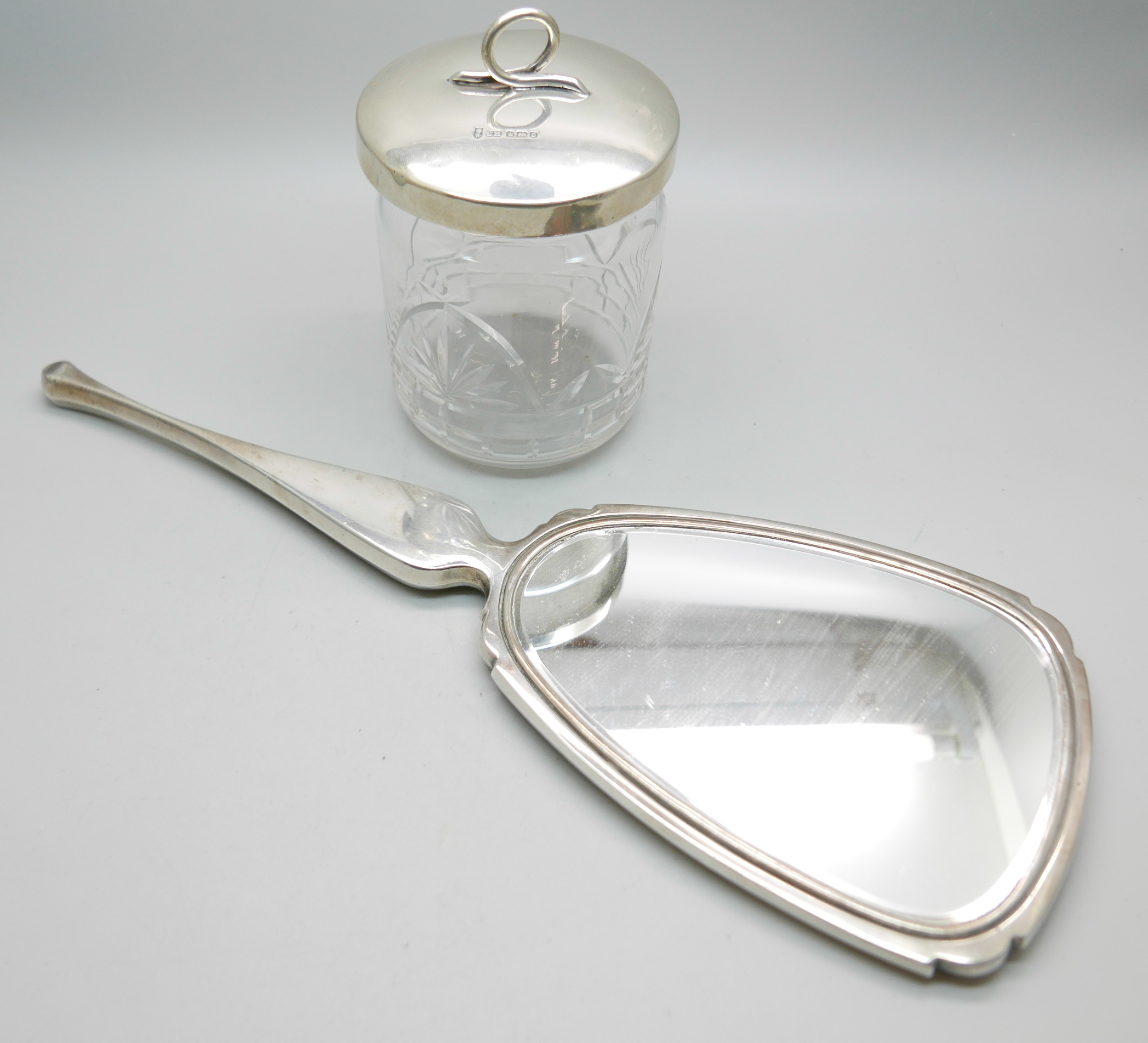 A silver and tortoiseshell hand mirror and a silver topped glass preserve jar, lid 37g - Image 3 of 6
