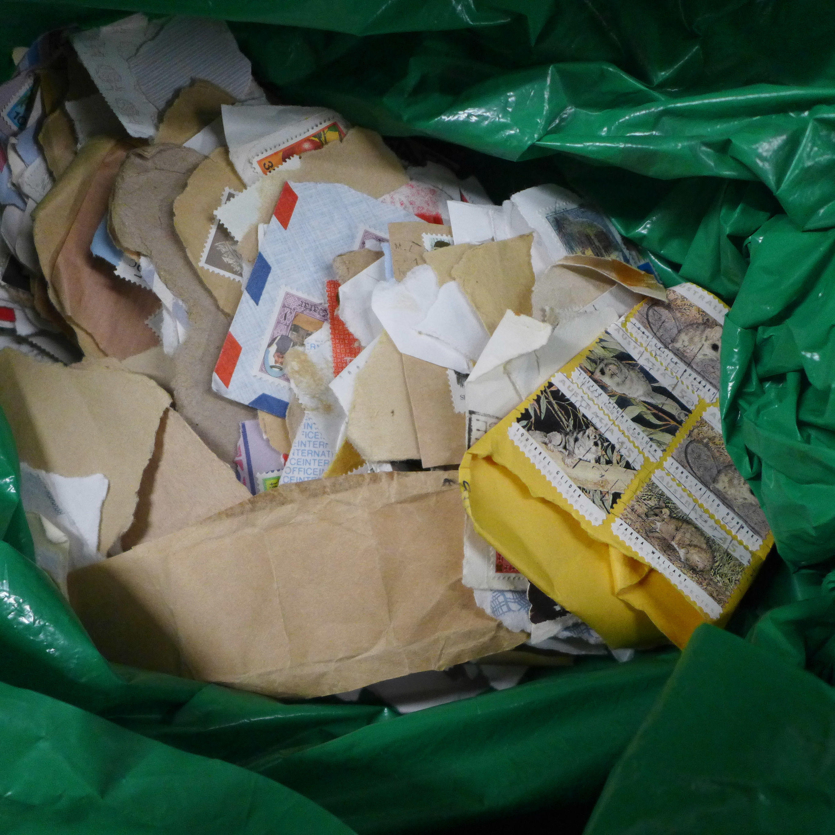 A box containing two albums of stamps and loose stamps **PLEASE NOTE THIS LOT IS NOT ELIGIBLE FOR - Image 2 of 6