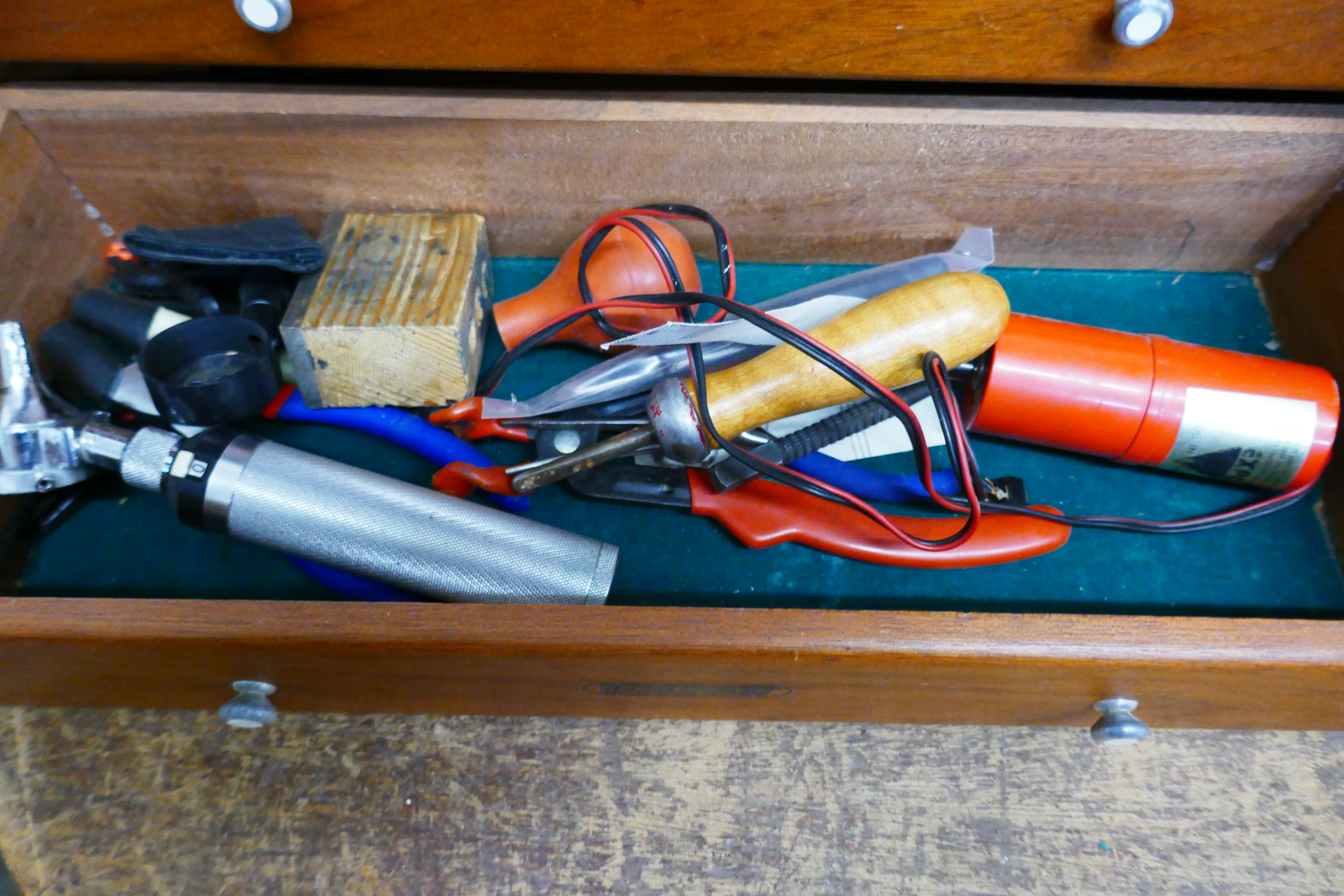 A Union beech engineers tool chest, containing tools - Image 2 of 3