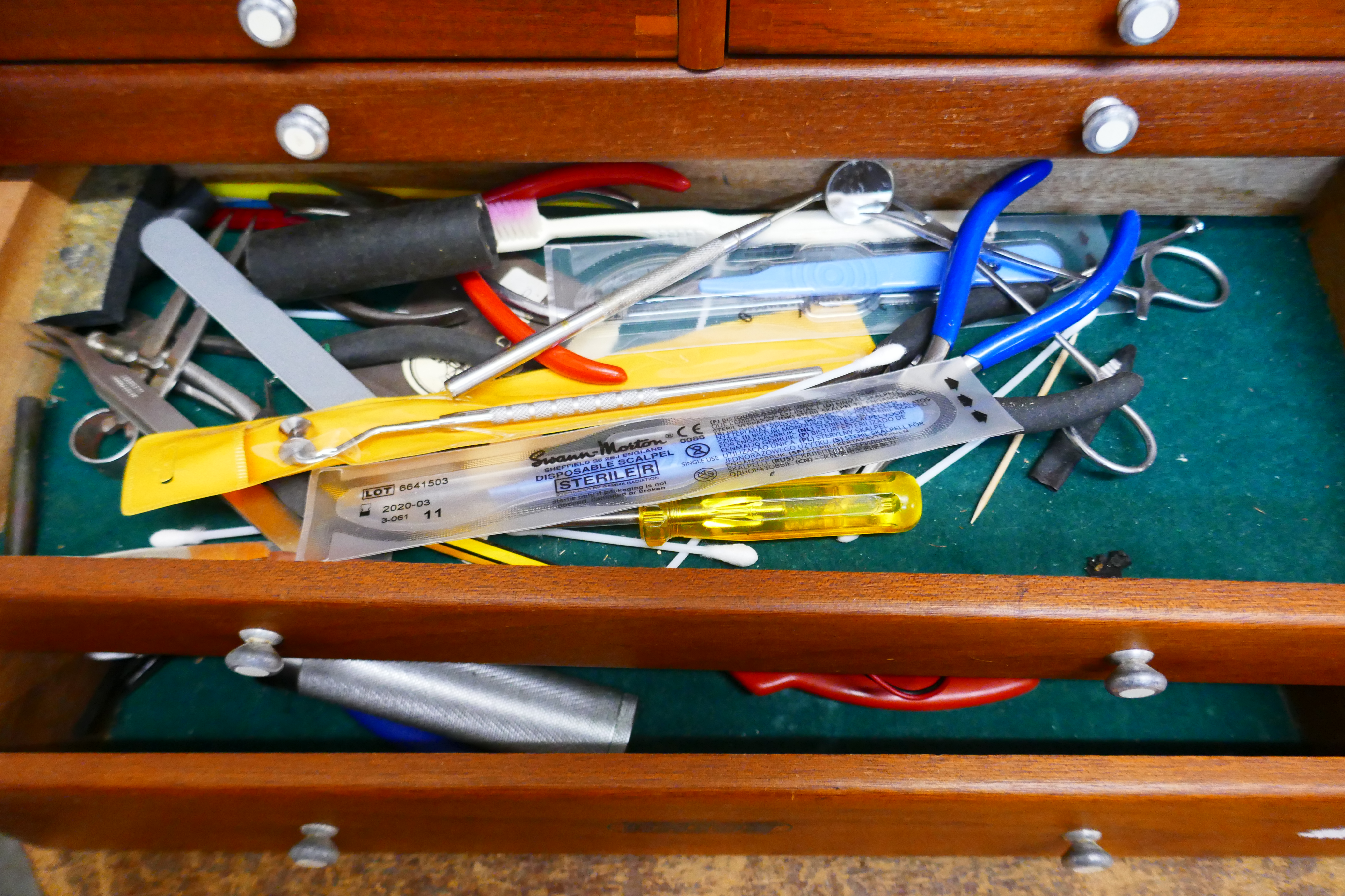 A Union beech engineers tool chest, containing tools - Image 3 of 3