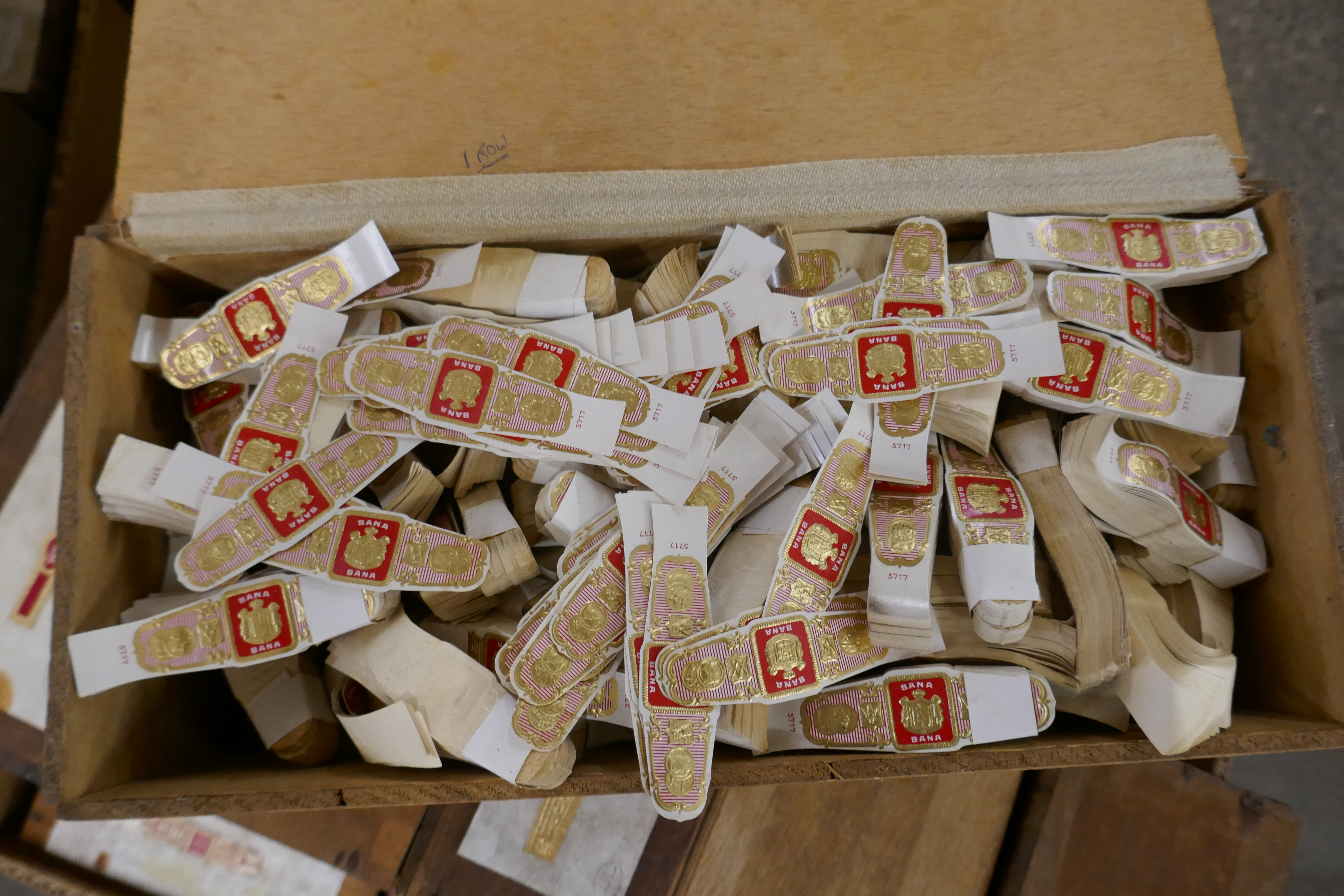 A large quantity of cigar boxes and cigar labels - Image 2 of 2