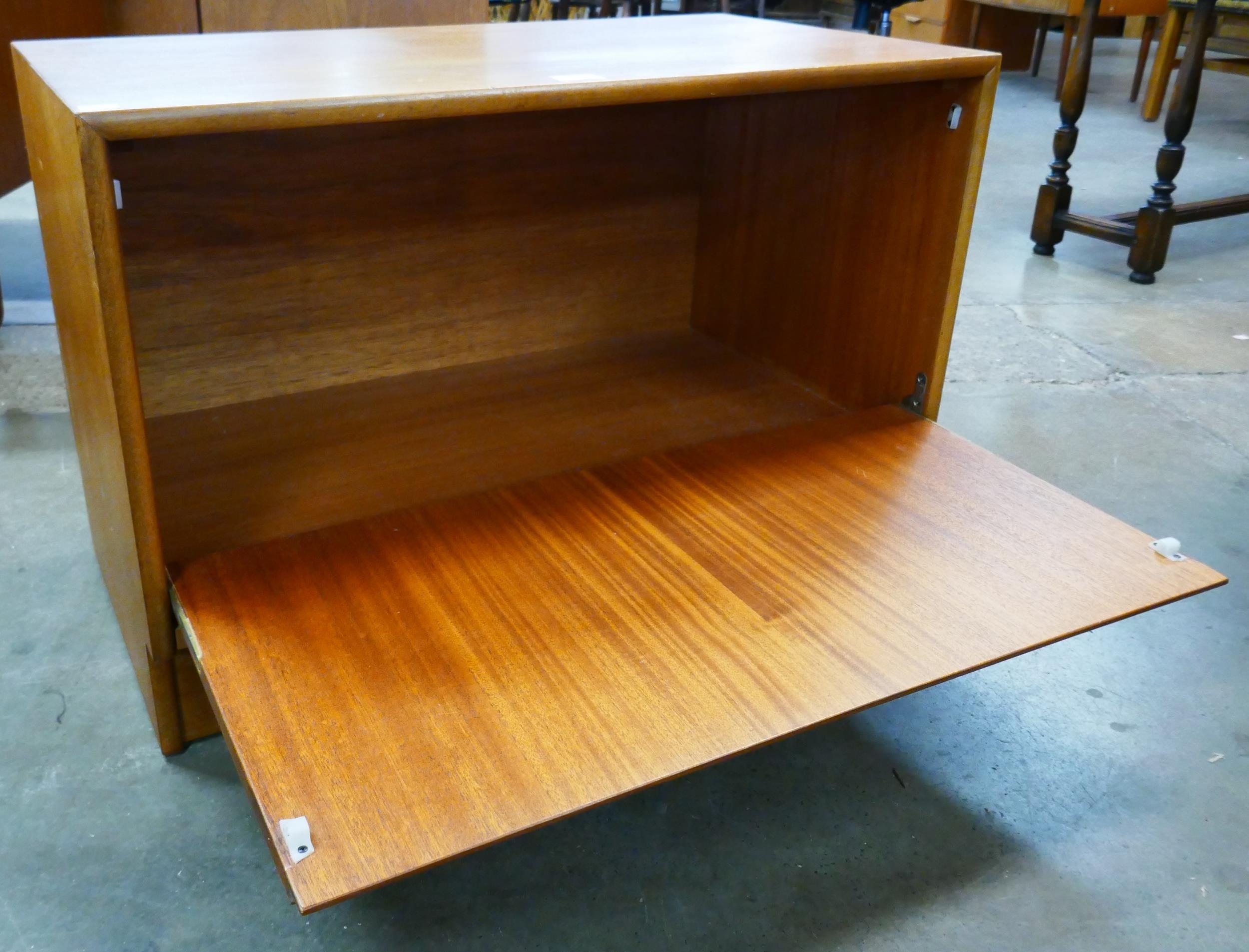 A small teak cabinet - Image 2 of 2