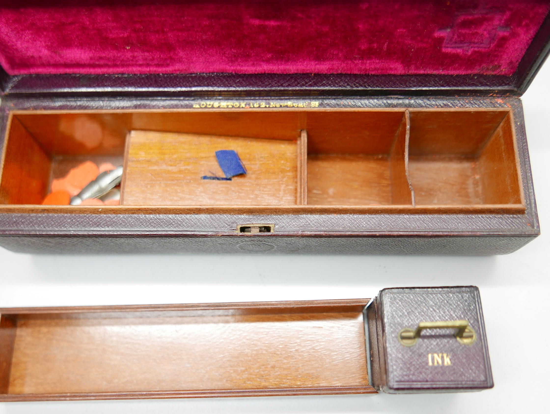 A vintage Moroccan leather pen box with small inkwell, Houghton 169 New Bond Street, inner liner box - Bild 2 aus 4