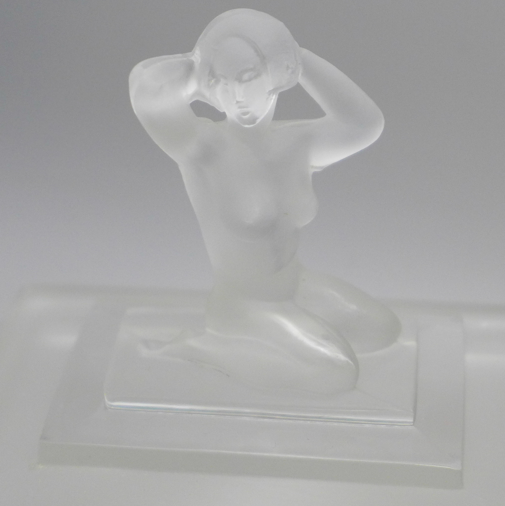 A Desna crystal cigarette box with model of a female nude to the lid and a small crystal tray with - Image 2 of 3