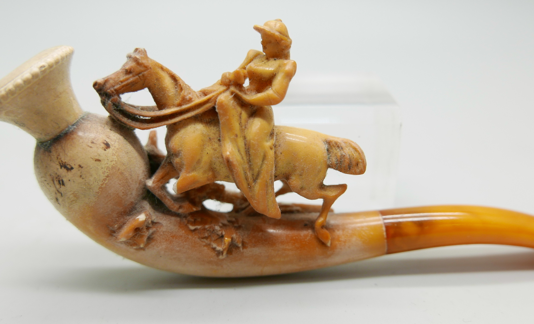 Three carved Meerschaum pipes, cased - Image 7 of 13