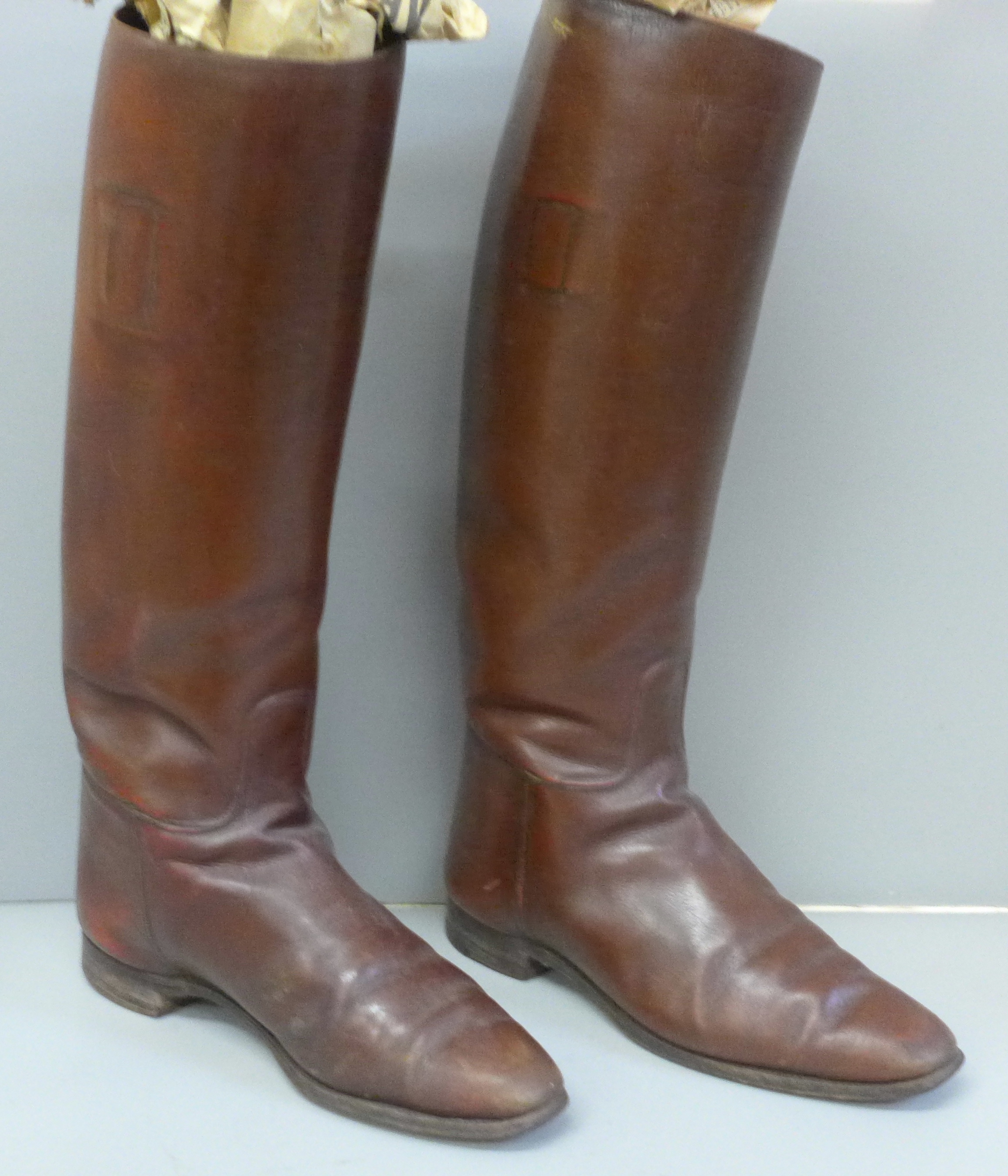 A pair of lady's leather riding boots, size 6 - Image 2 of 4