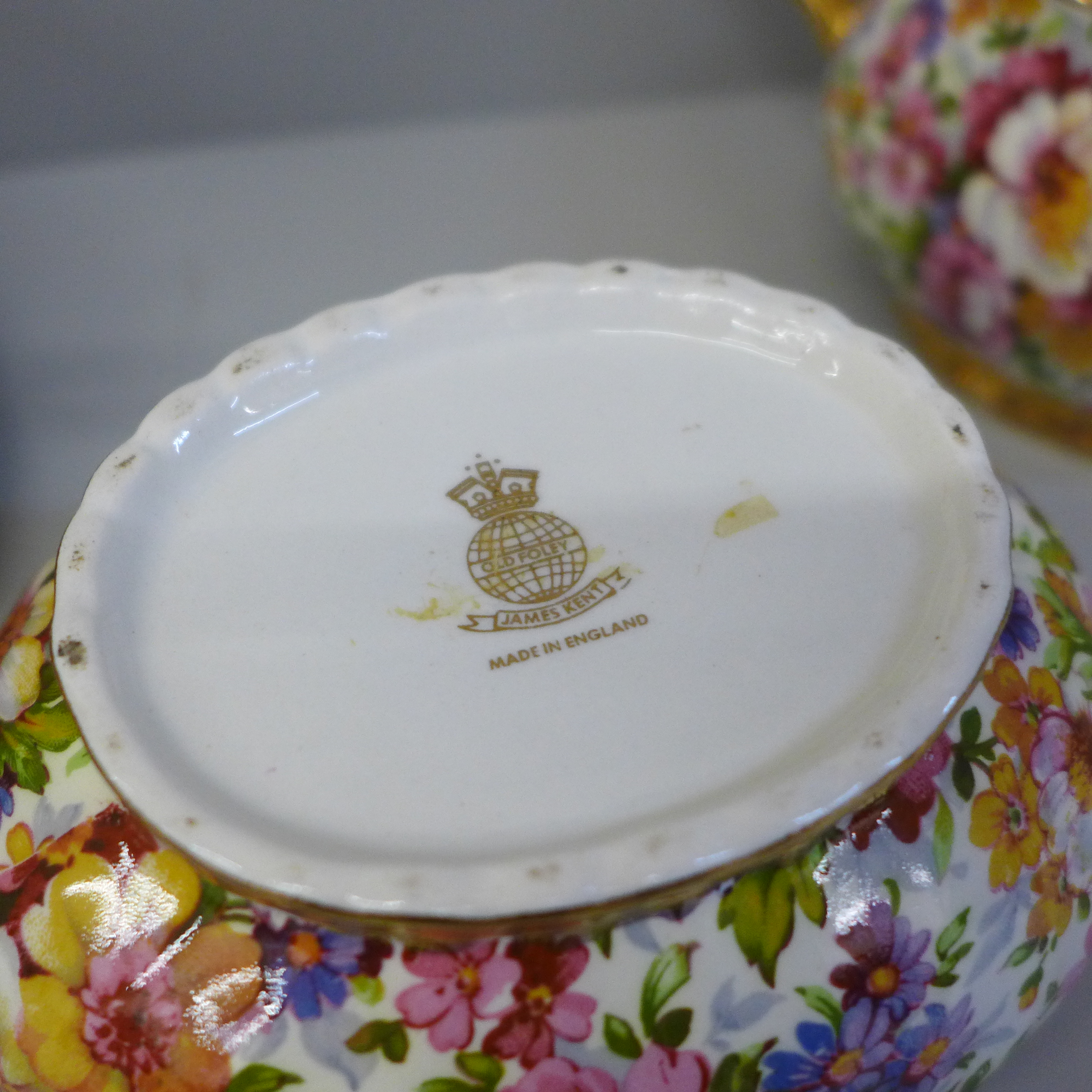 A James Kent chintz teaset for one, a Du Barry pattern chintz teapot, cream jug, sugar bowl, side - Image 5 of 5