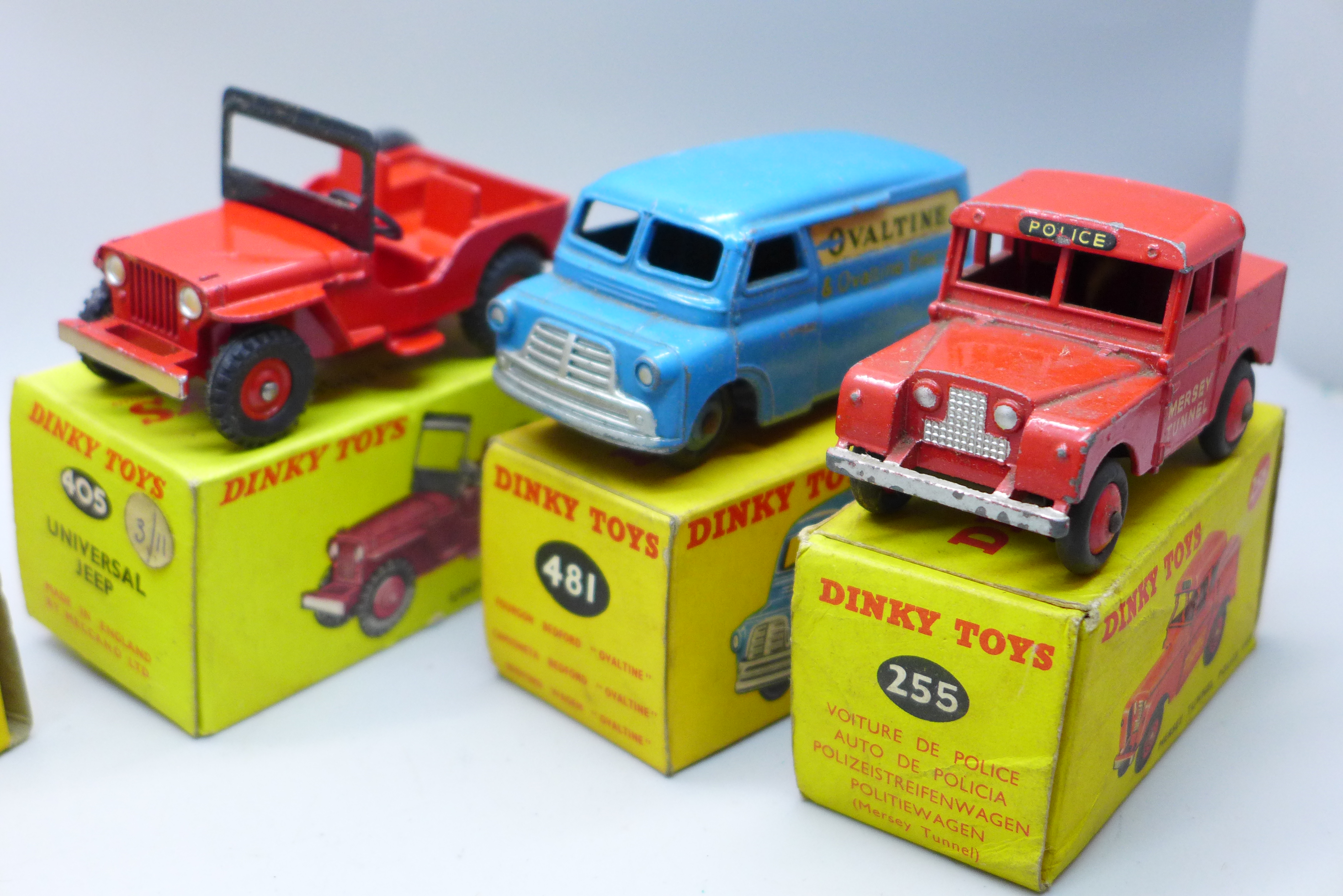 Five Dinky Toys vehicles, 160 Austin A30 Saloon, 255 Mersey Tunnel Police Van, 405 Universal Jeep, - Image 3 of 6