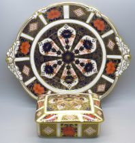 A Royal Crown Derby 1128 Imari pattern small bread and butter plate, 22.5cm and lidded box