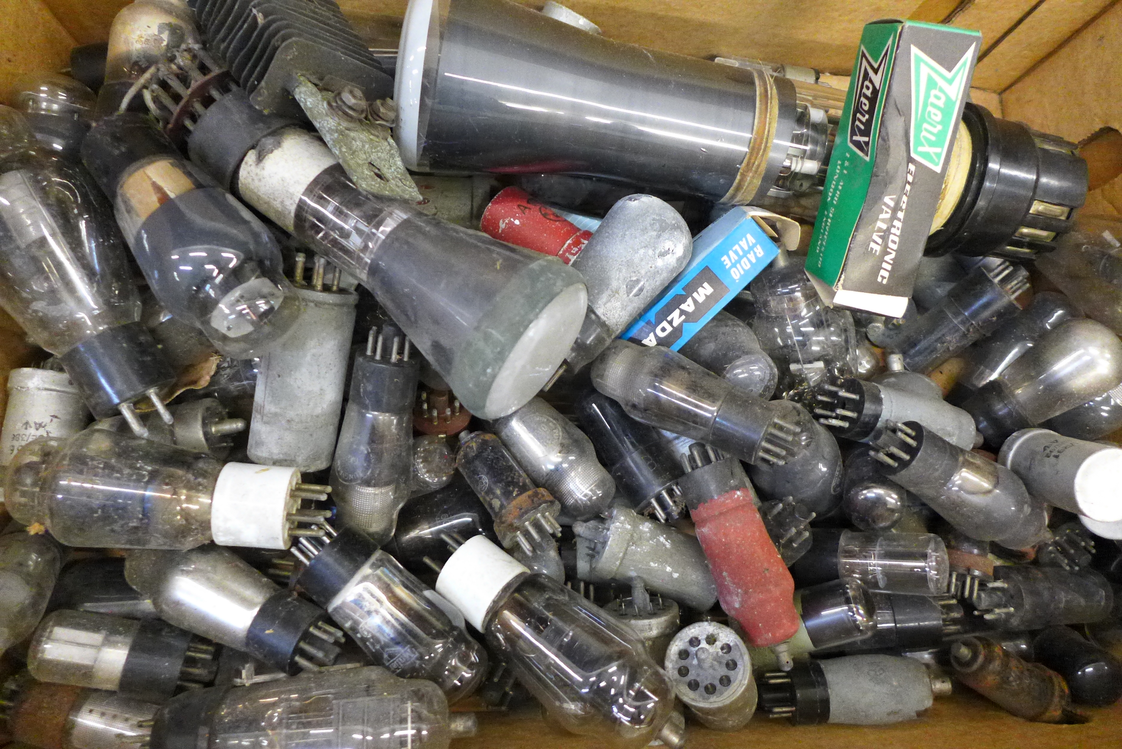 A collection of radio valves mixed sizes including two very large VCR 97 1940s TV tubes **PLEASE - Image 7 of 7