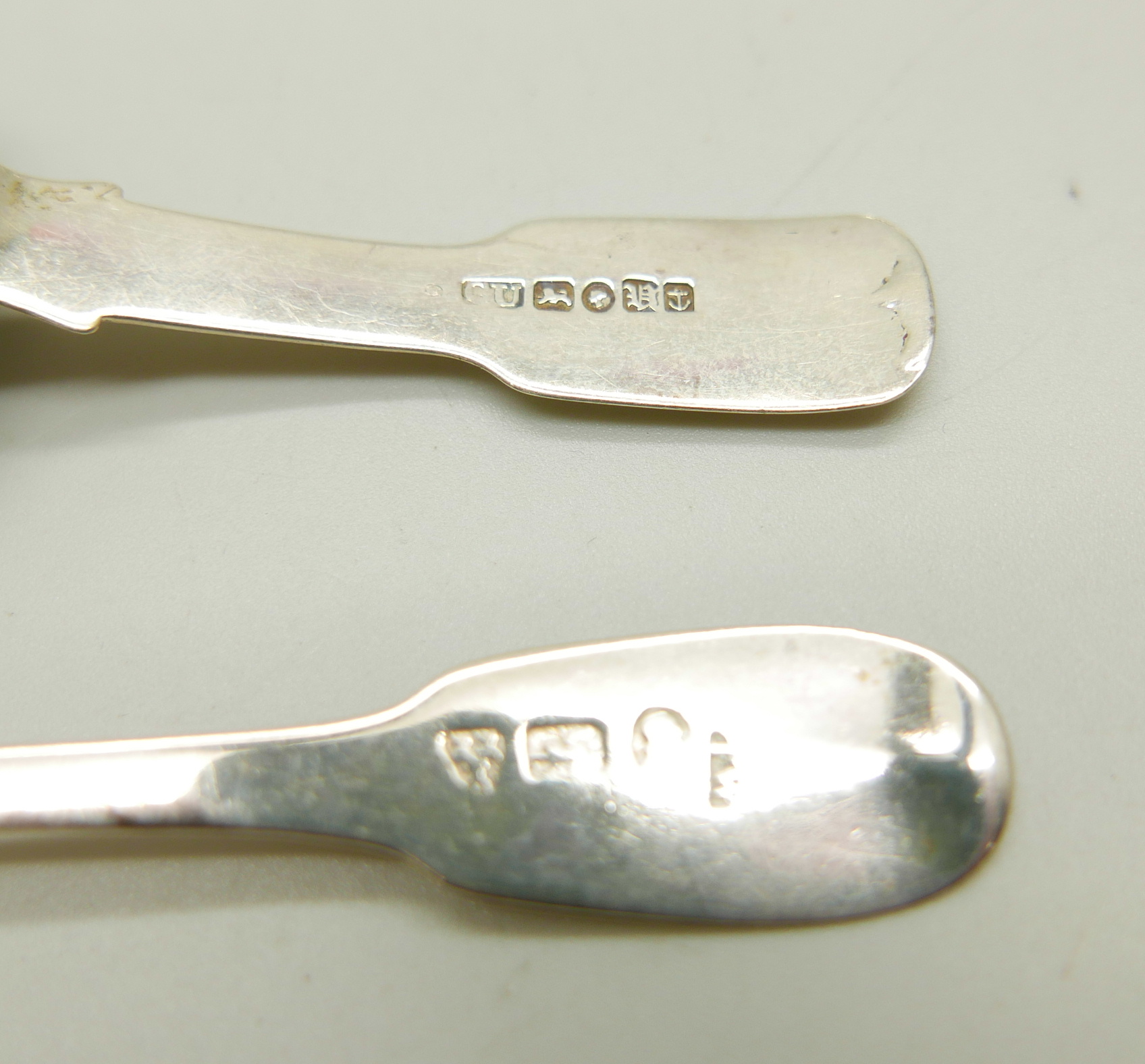 Two silver caddy spoons, one Victorian by George Unite, one Georgian Newcastle mark, maker IW - Image 4 of 4