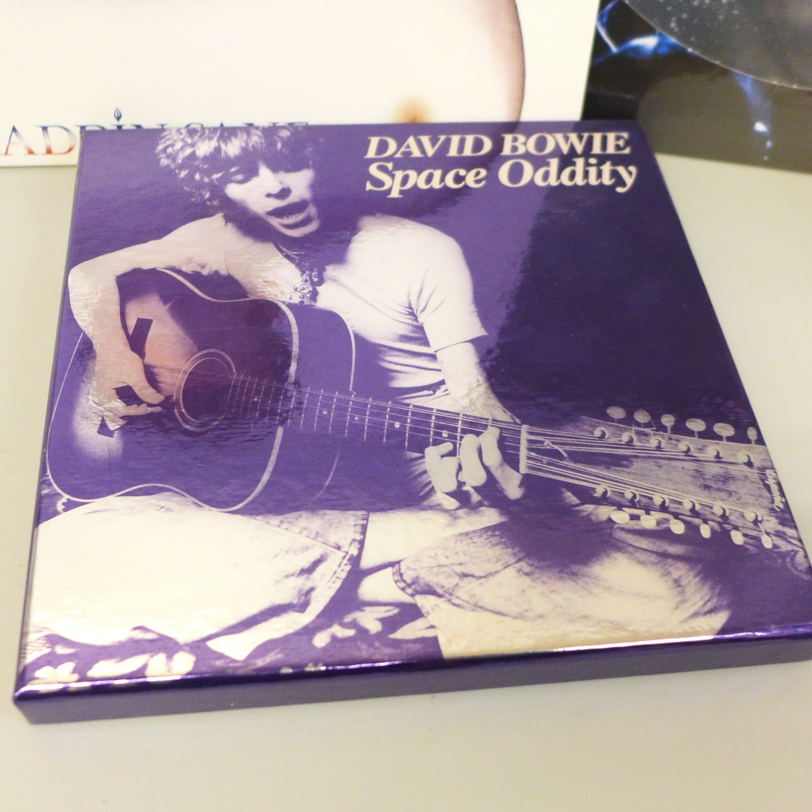 David Bowie, Space Oddity two-single box set and a limited edition picture disc, Planet Earth Is - Image 2 of 4