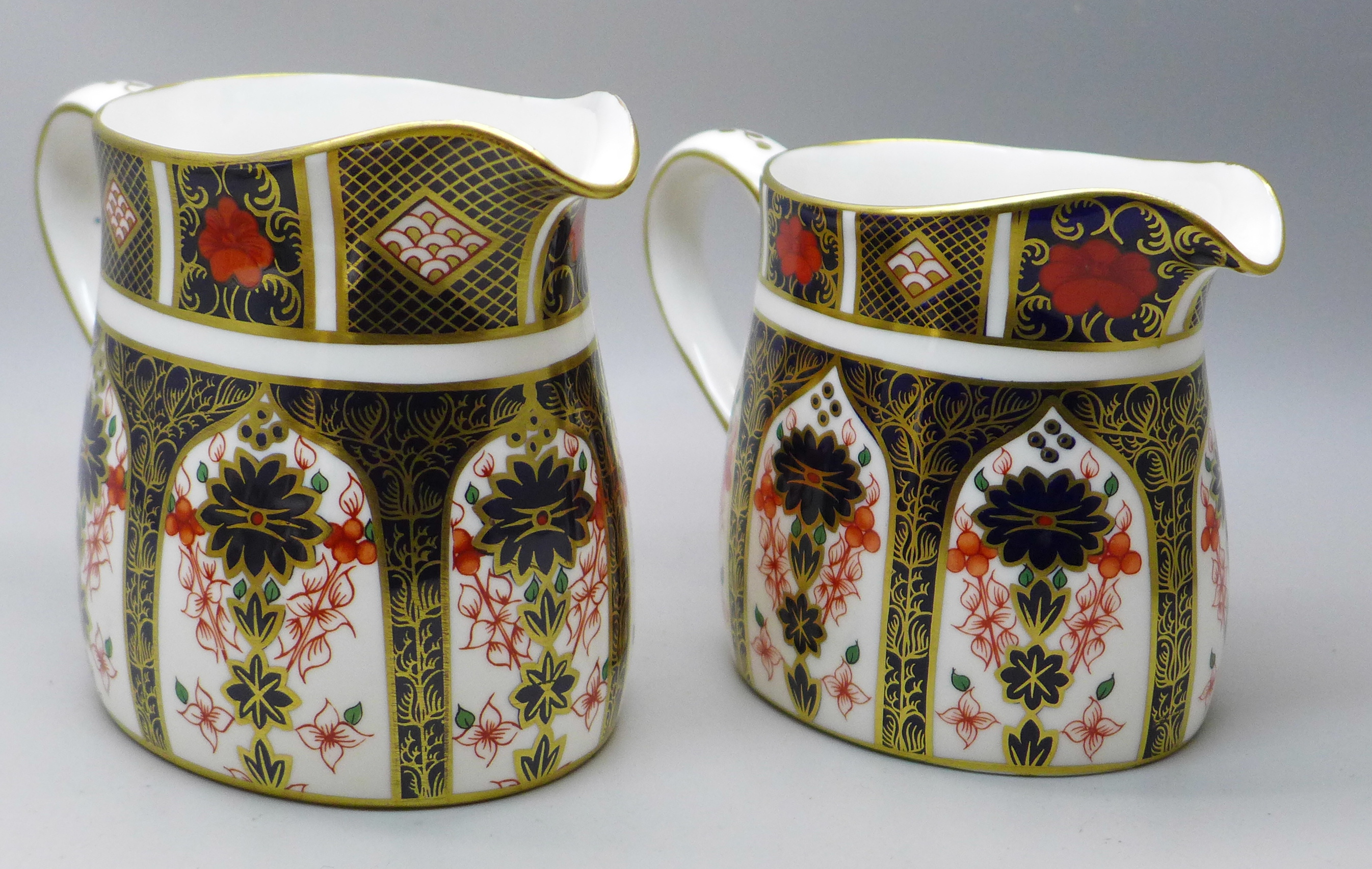 A Royal Crown Derby 1128 Imari pattern cream jug and sugar (x2), smaller milk jug second - Image 4 of 7