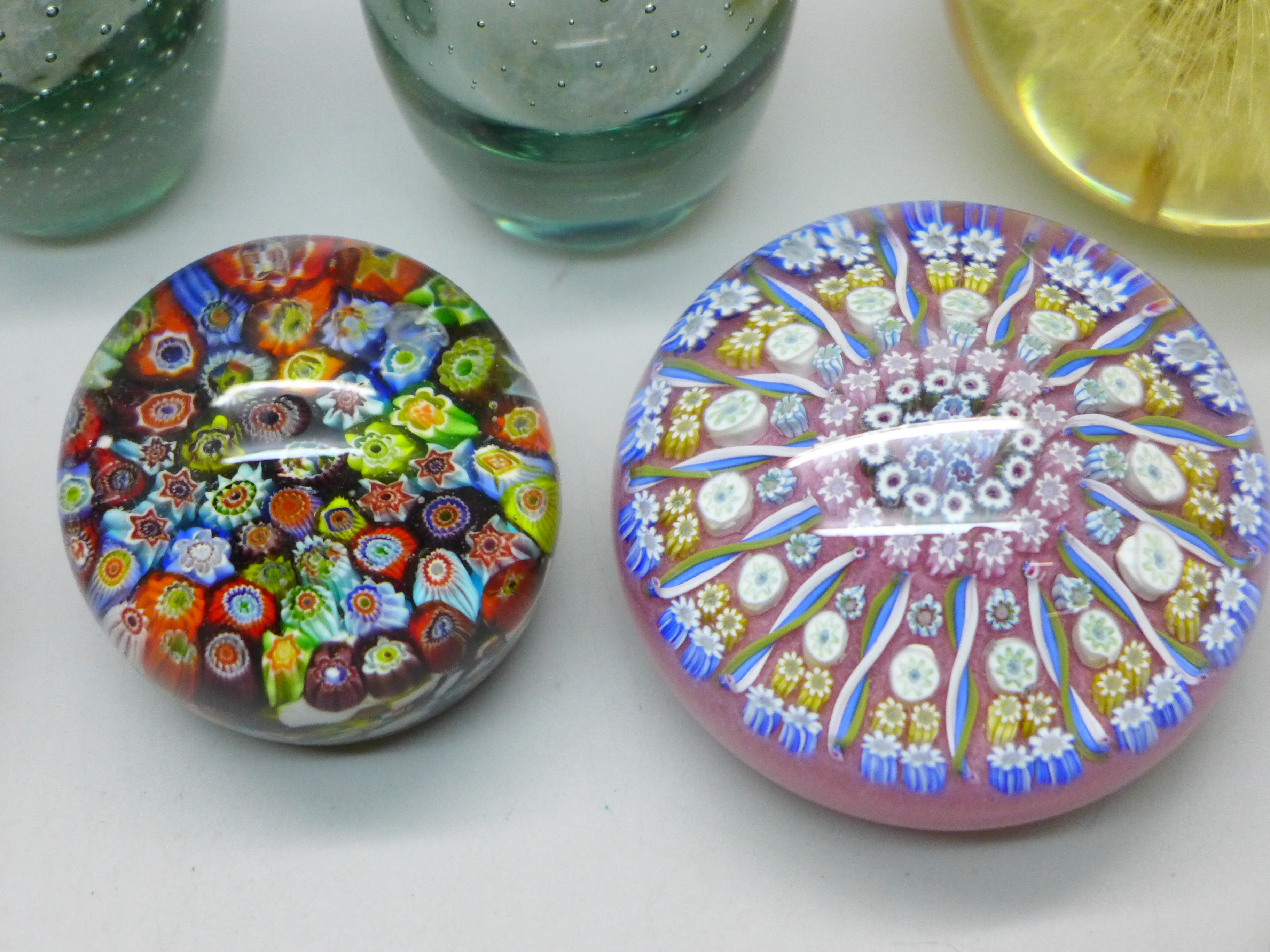 Four glass paperweights, two glass vases, and a resin paperweight - Image 2 of 5