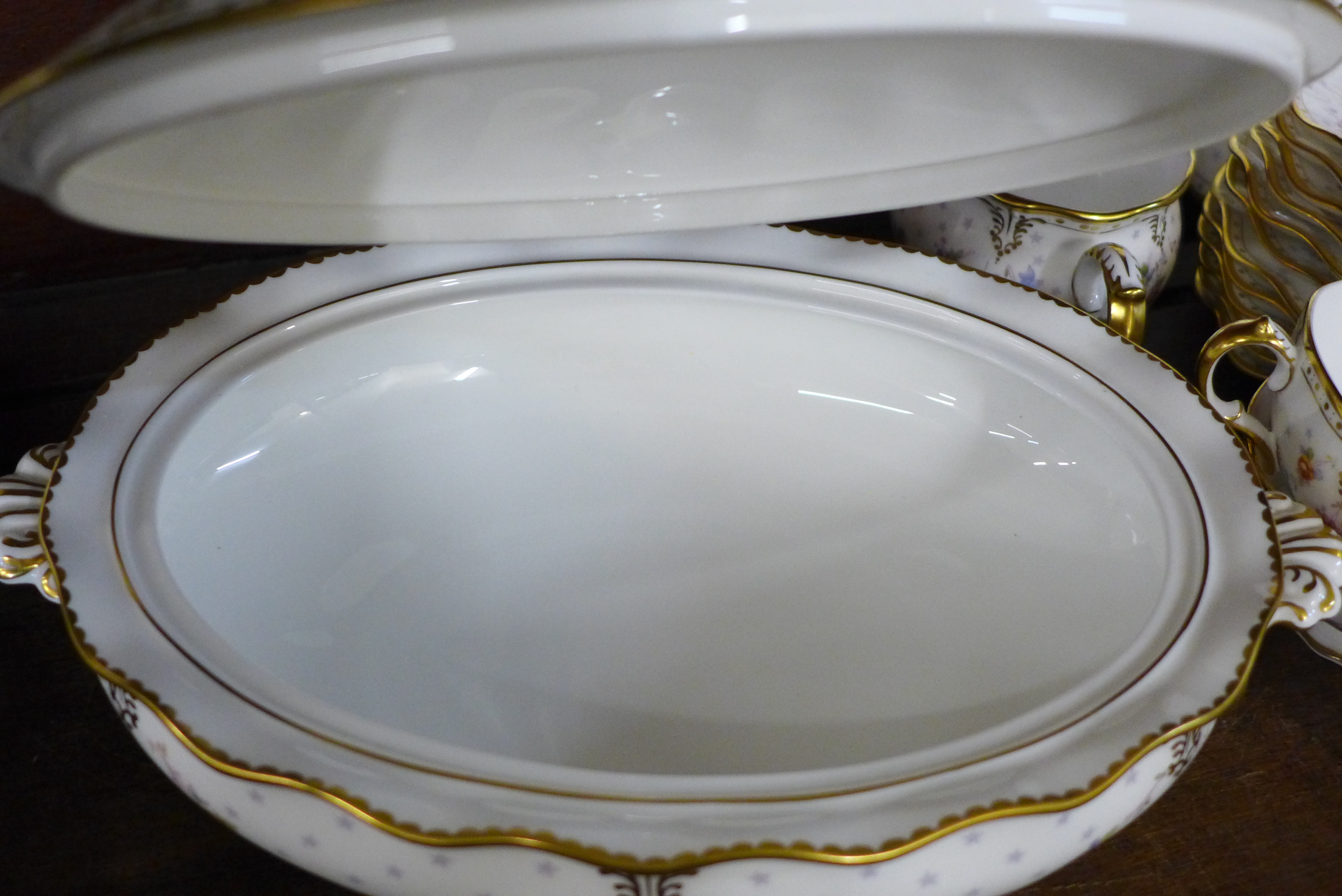 A Royal Crown Derby Antoinette tea set with oval tureen, 2 x cream and sugar and bread and butter - Image 4 of 5