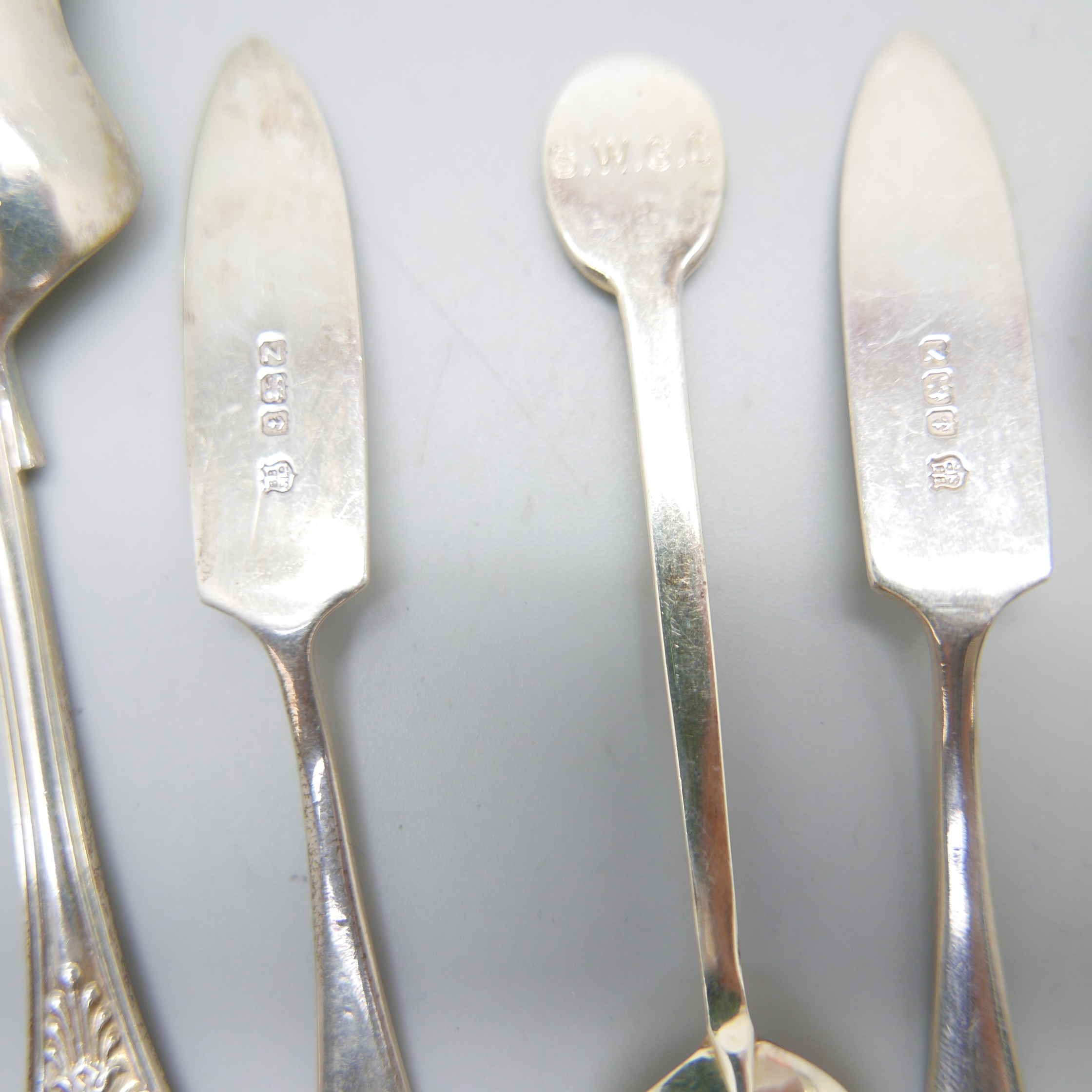 A pair of silver butter knives, a pair of silver golf club spoons and two silver preserve spoons, - Image 4 of 4