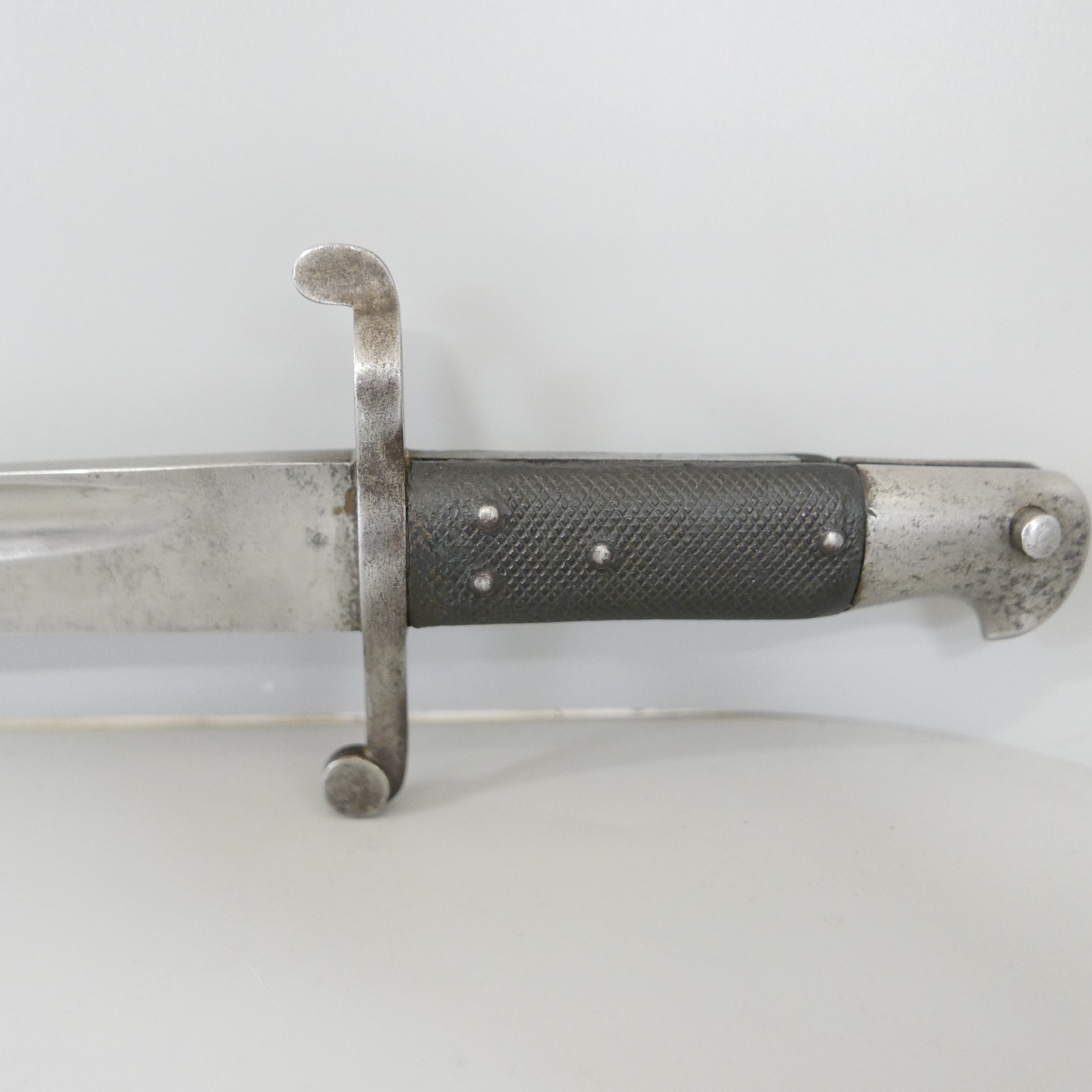 A bayonet, no scabbard **PLEASE NOTE THIS LOT IS NOT ELIGIBLE FOR IN-HOUSE POSTING AND PACKING** - Image 2 of 2
