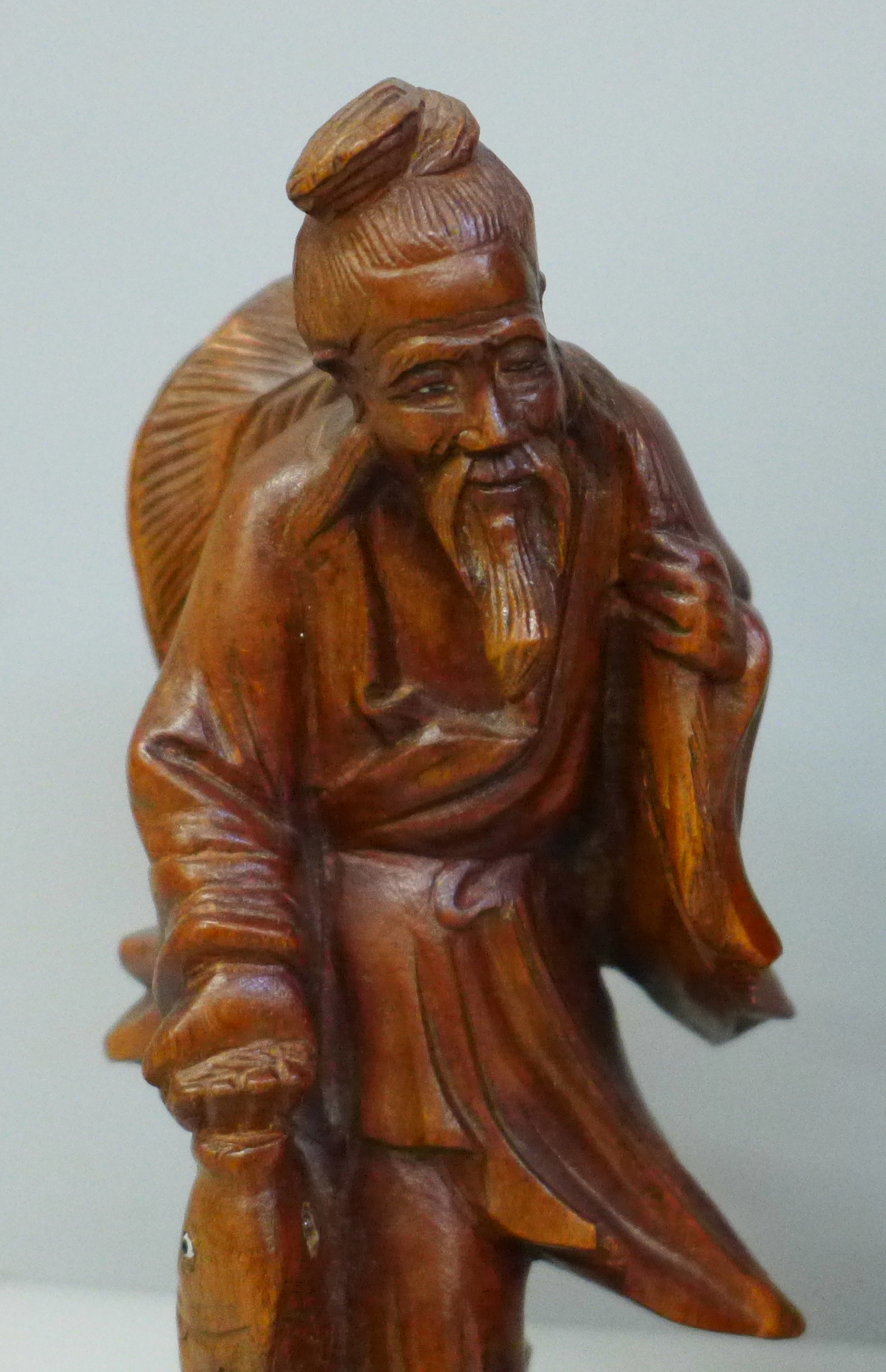 Two carved wooden oriental figures, tallest 21cm, smaller figure with chip to side - Image 2 of 4