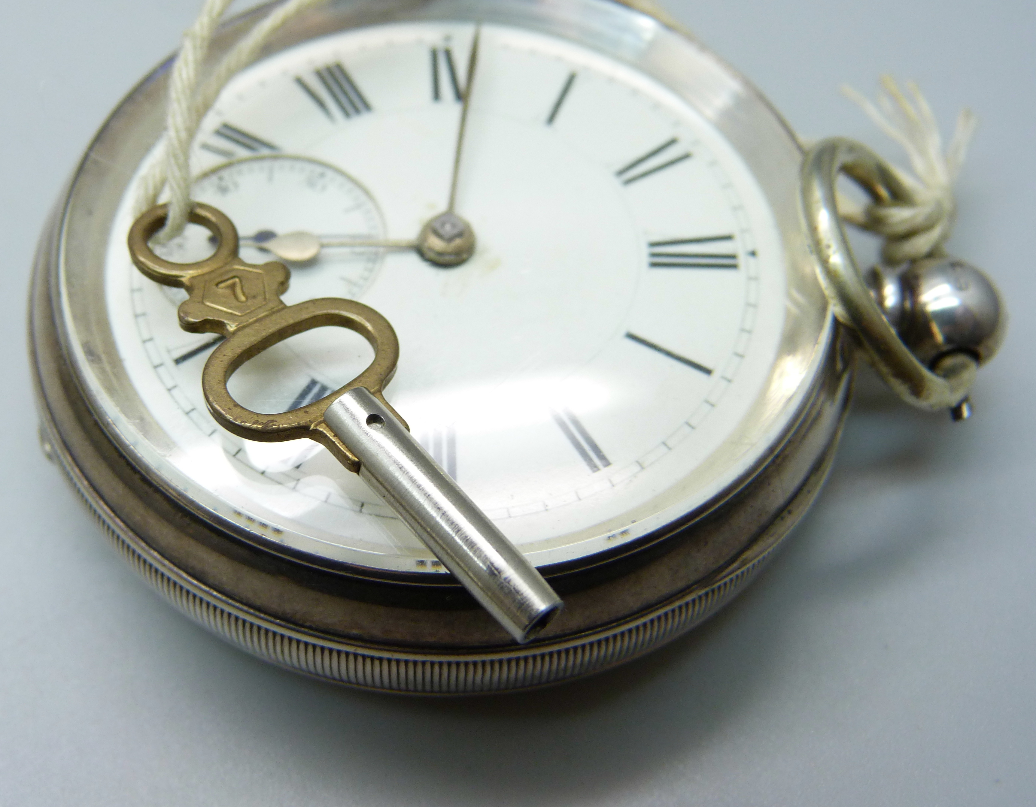 A silver pocket watch, Barnes & Son, Tamworth - Image 4 of 4
